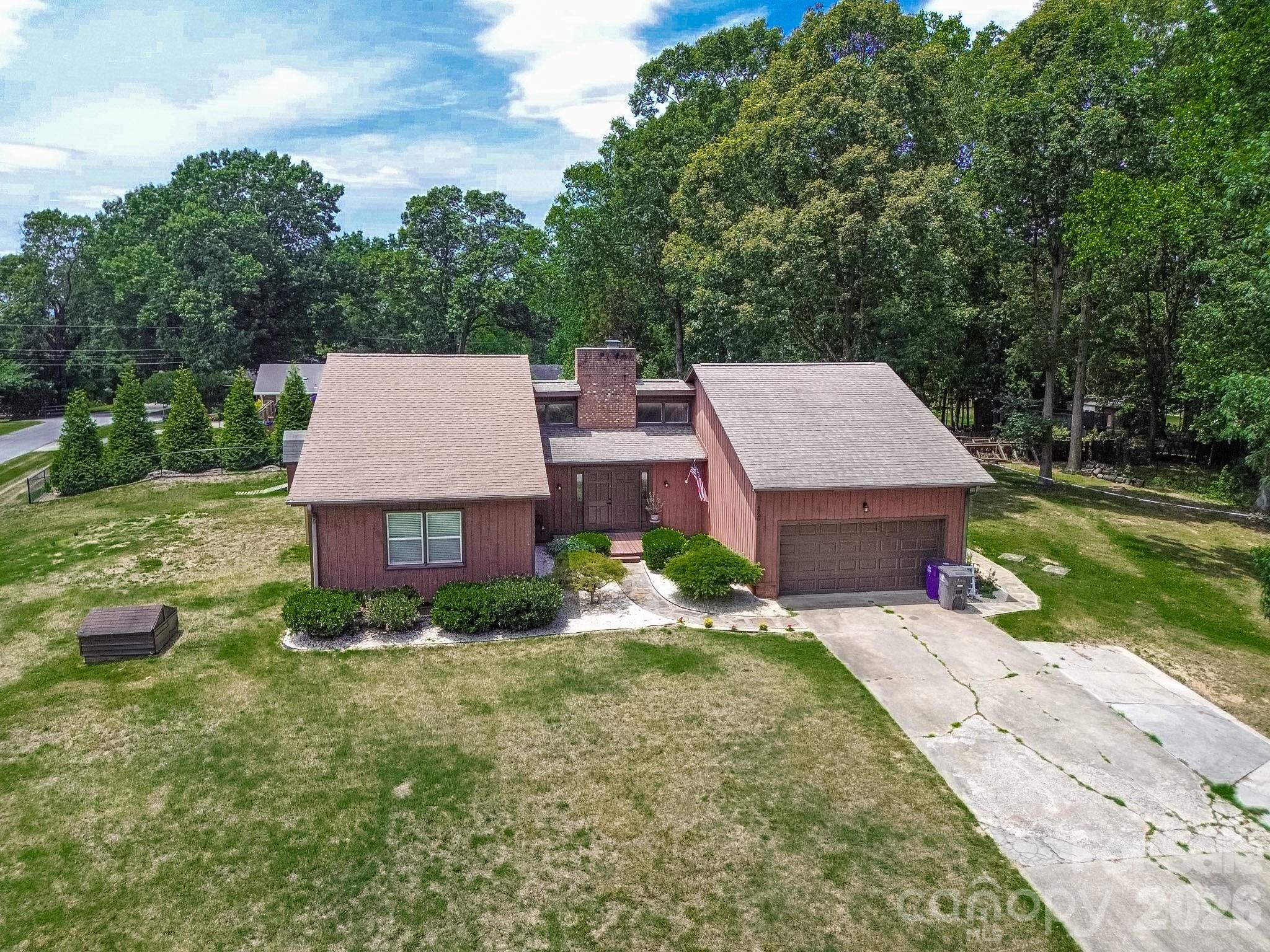 4220 Mae-Len Drive — Winston Salem