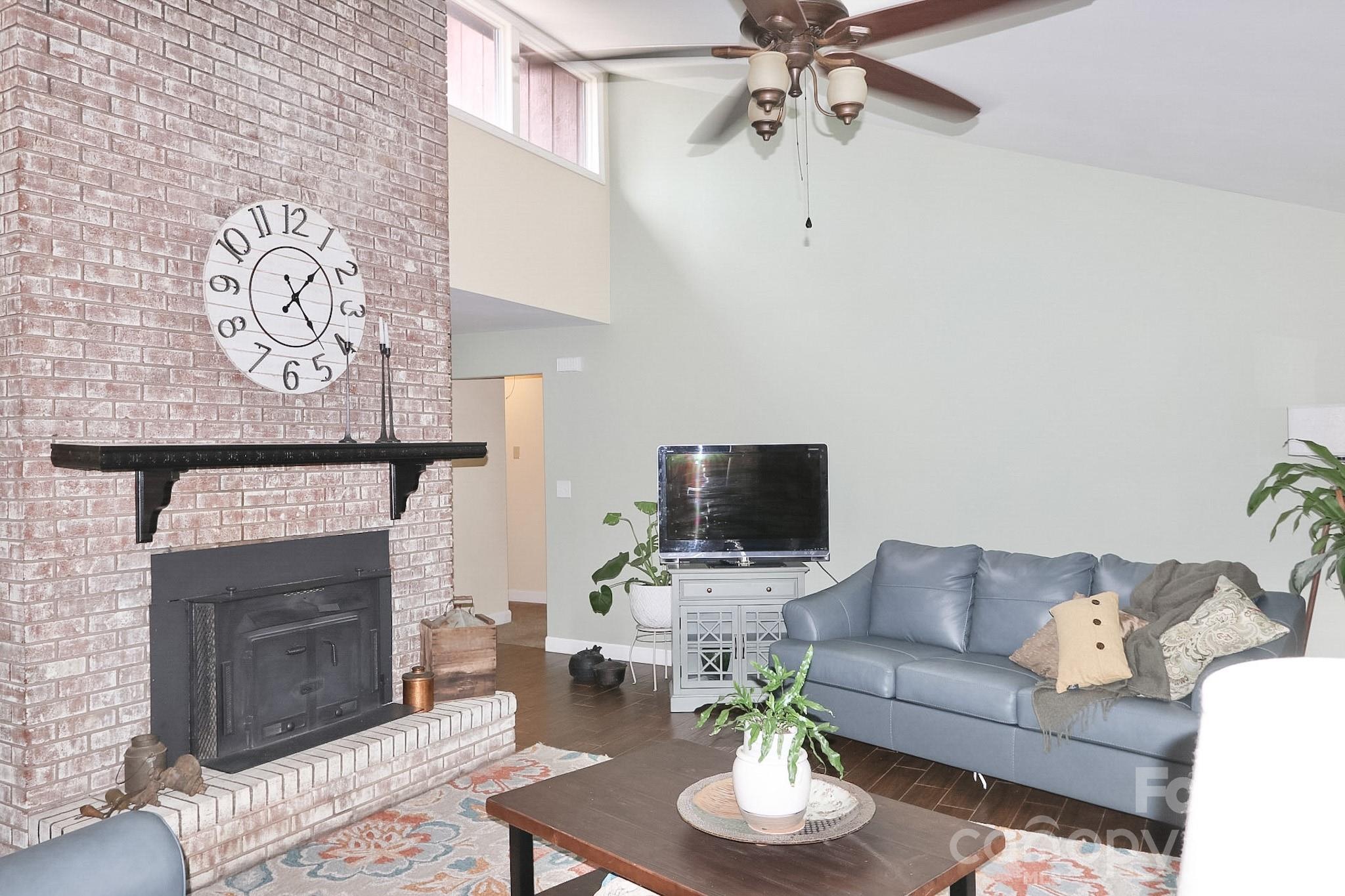 4220 Mae-Len Drive — Winston Salem