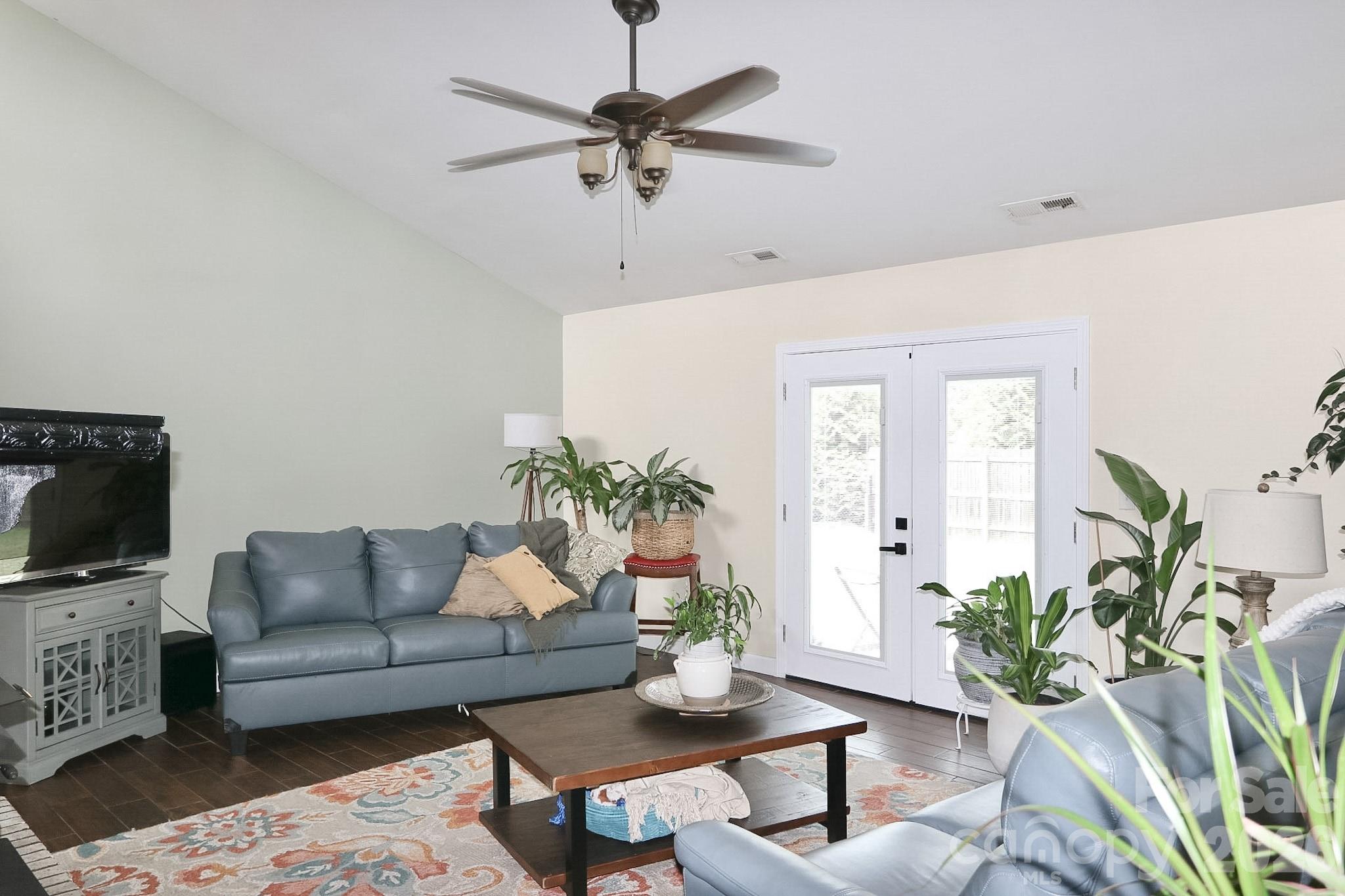 4220 Mae-Len Drive — Winston Salem