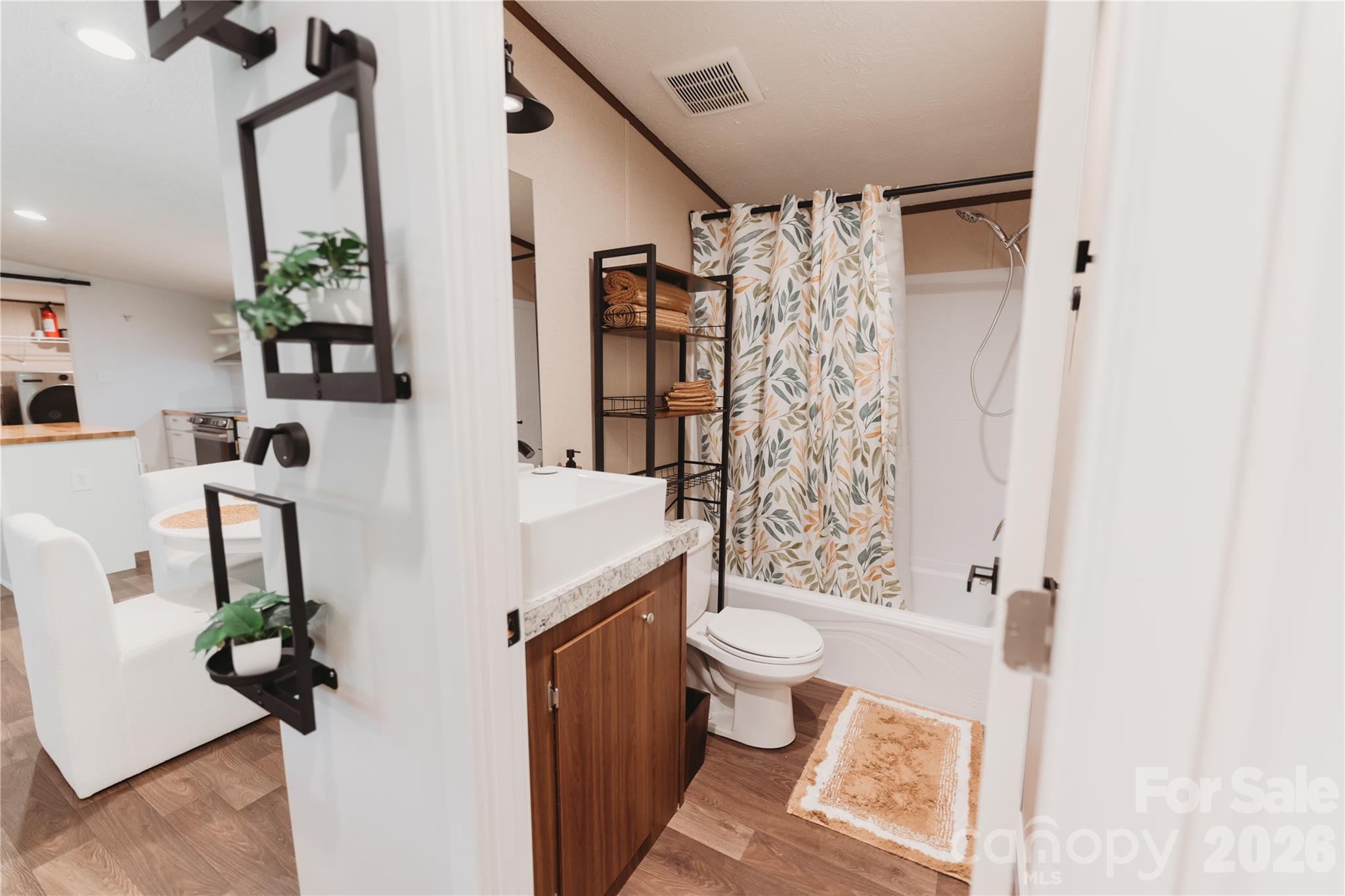 17 Hickory Acres Road — Hendersonville