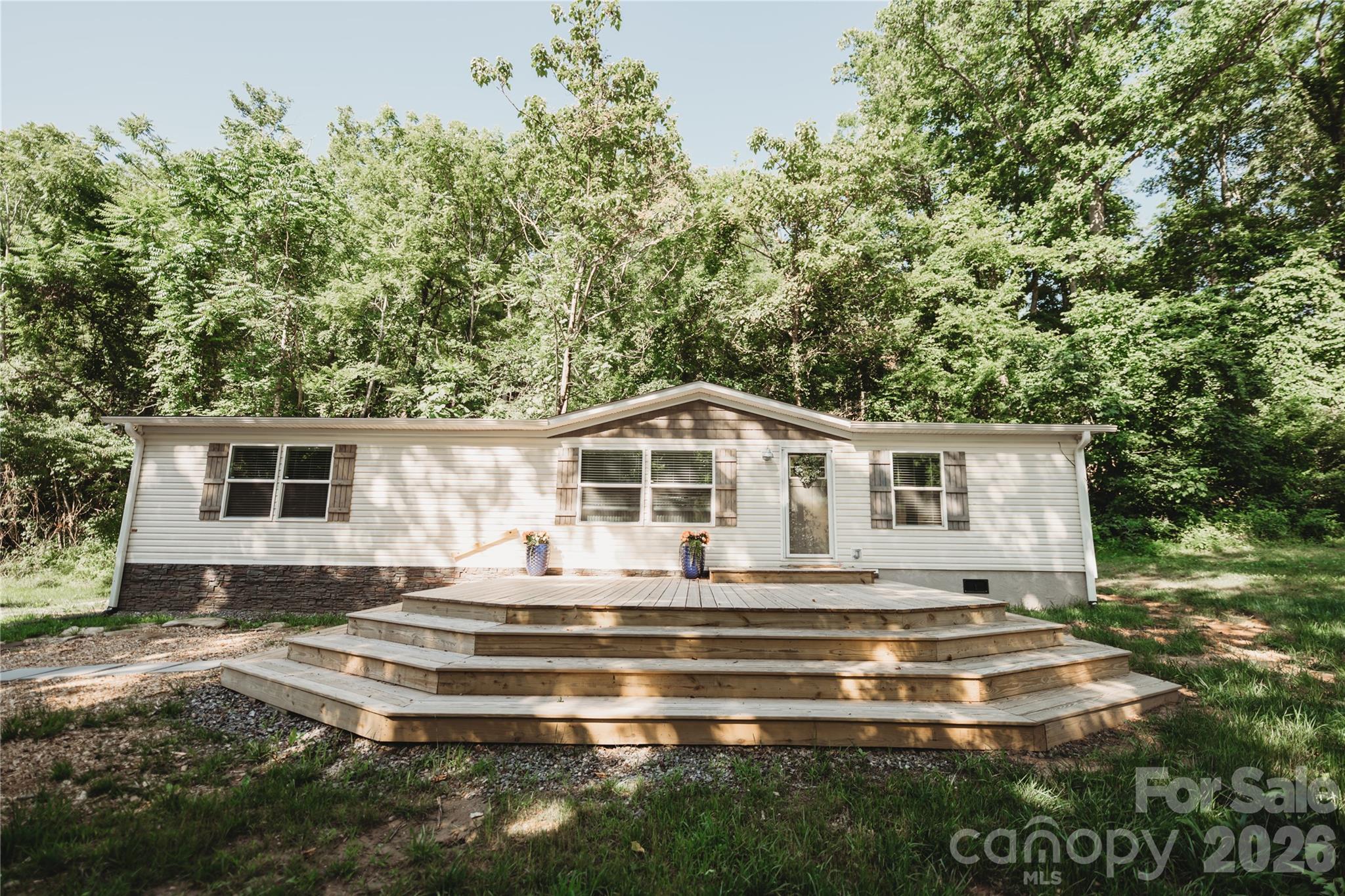 17 Hickory Acres Road — Hendersonville