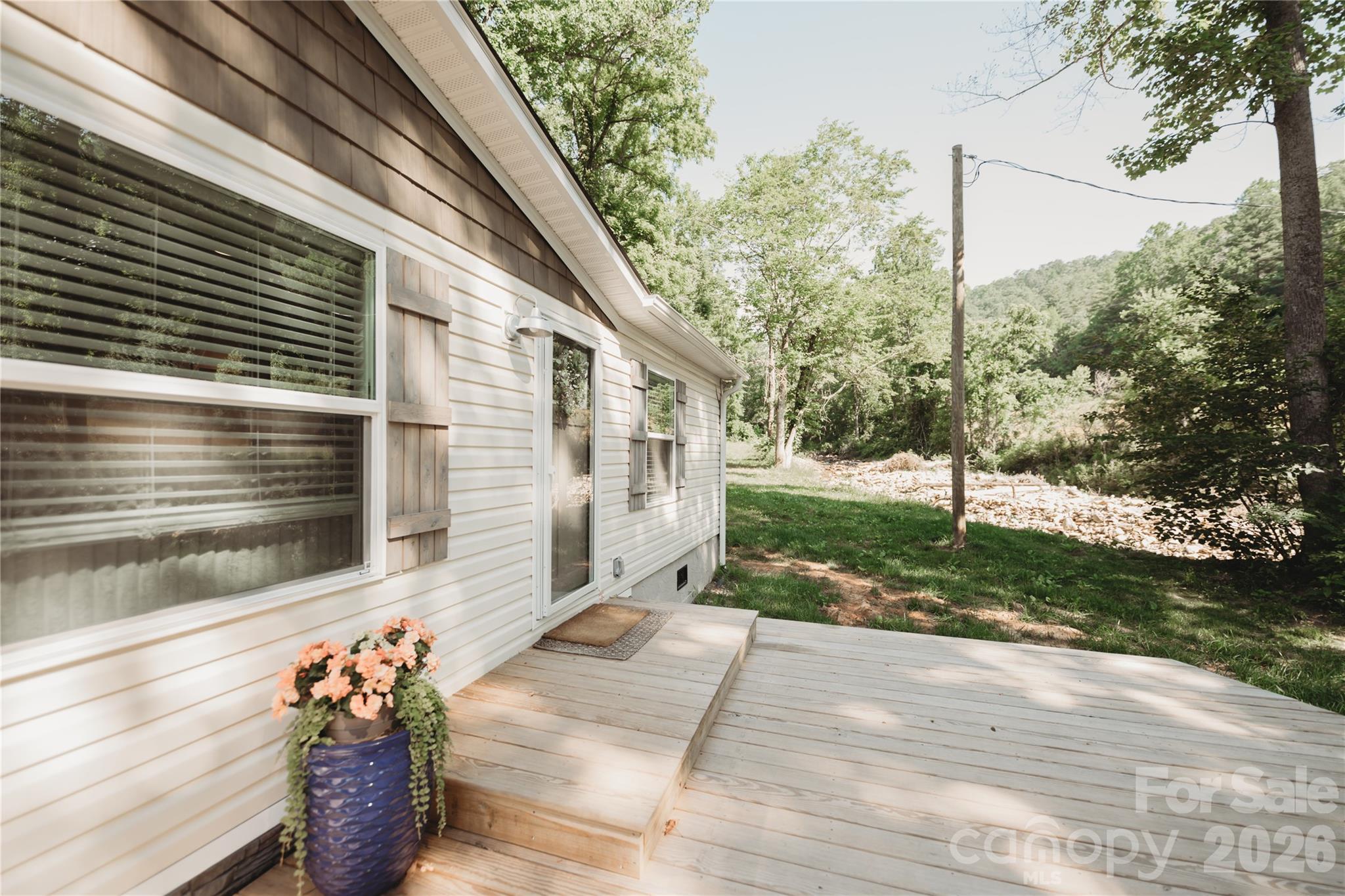 17 Hickory Acres Road — Hendersonville