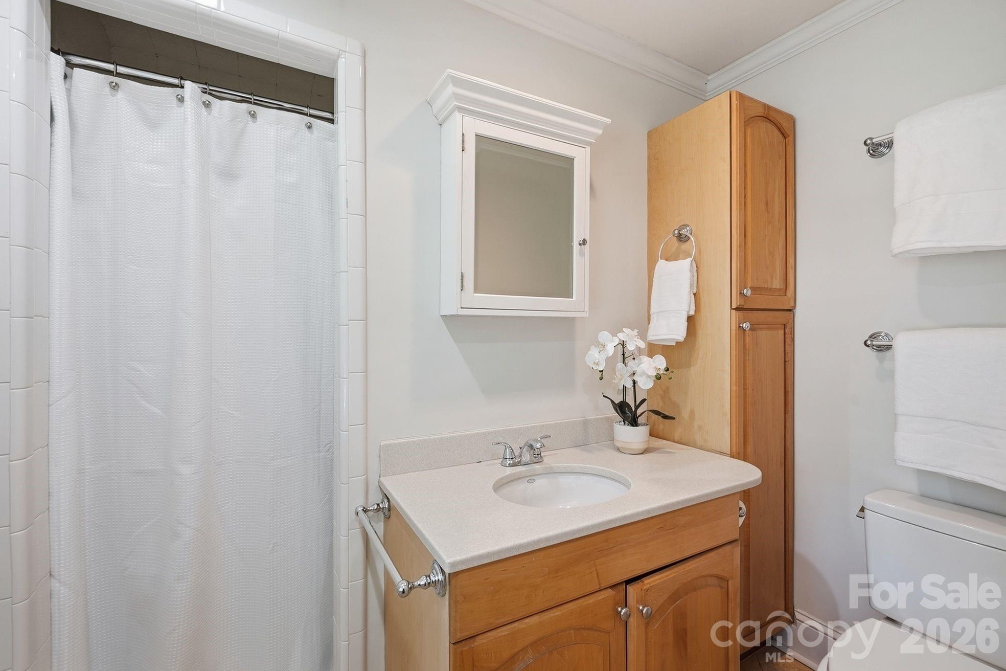 3635 Severn Avenue — Charlotte