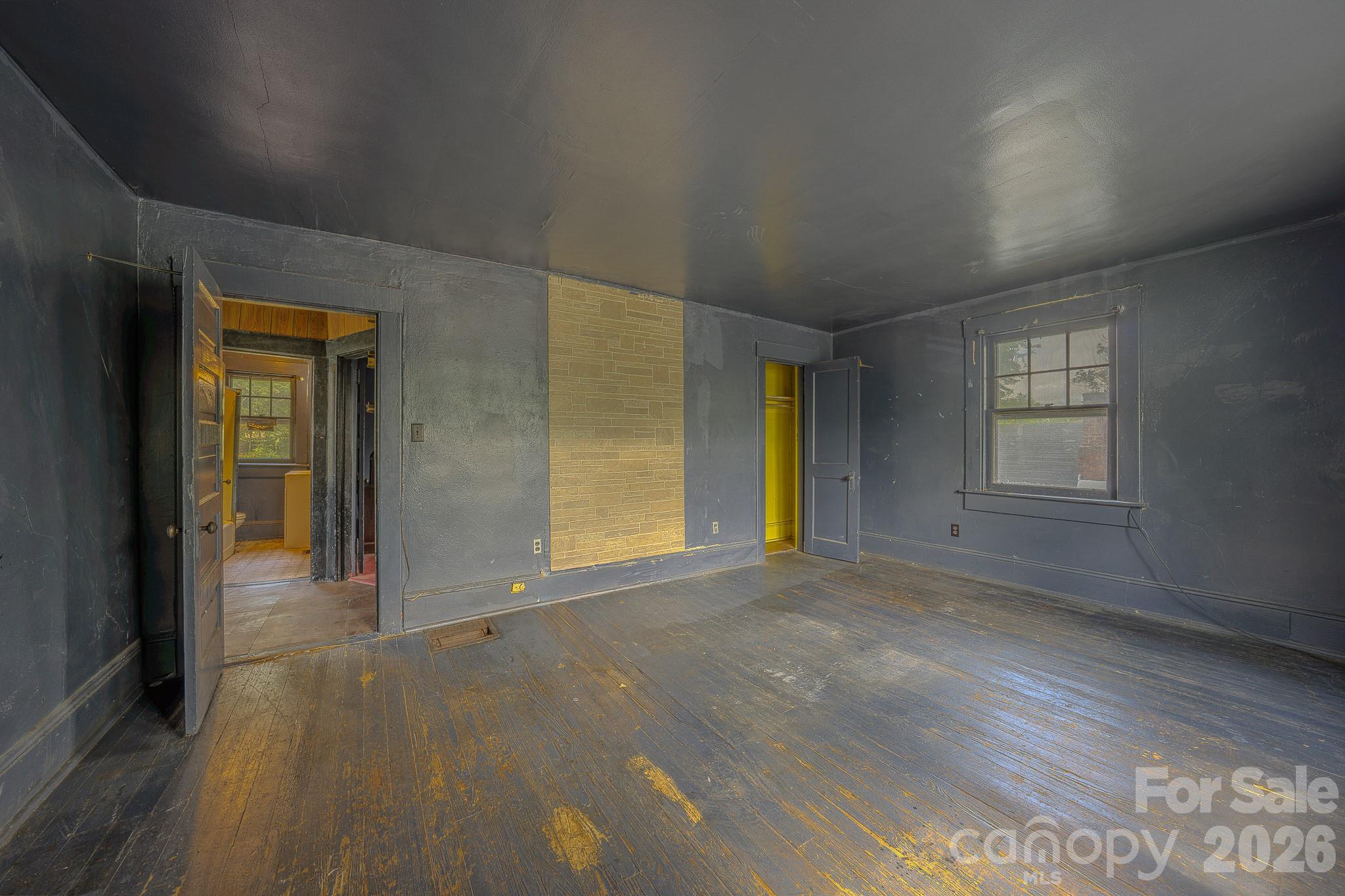49 Madison Avenue — Asheville