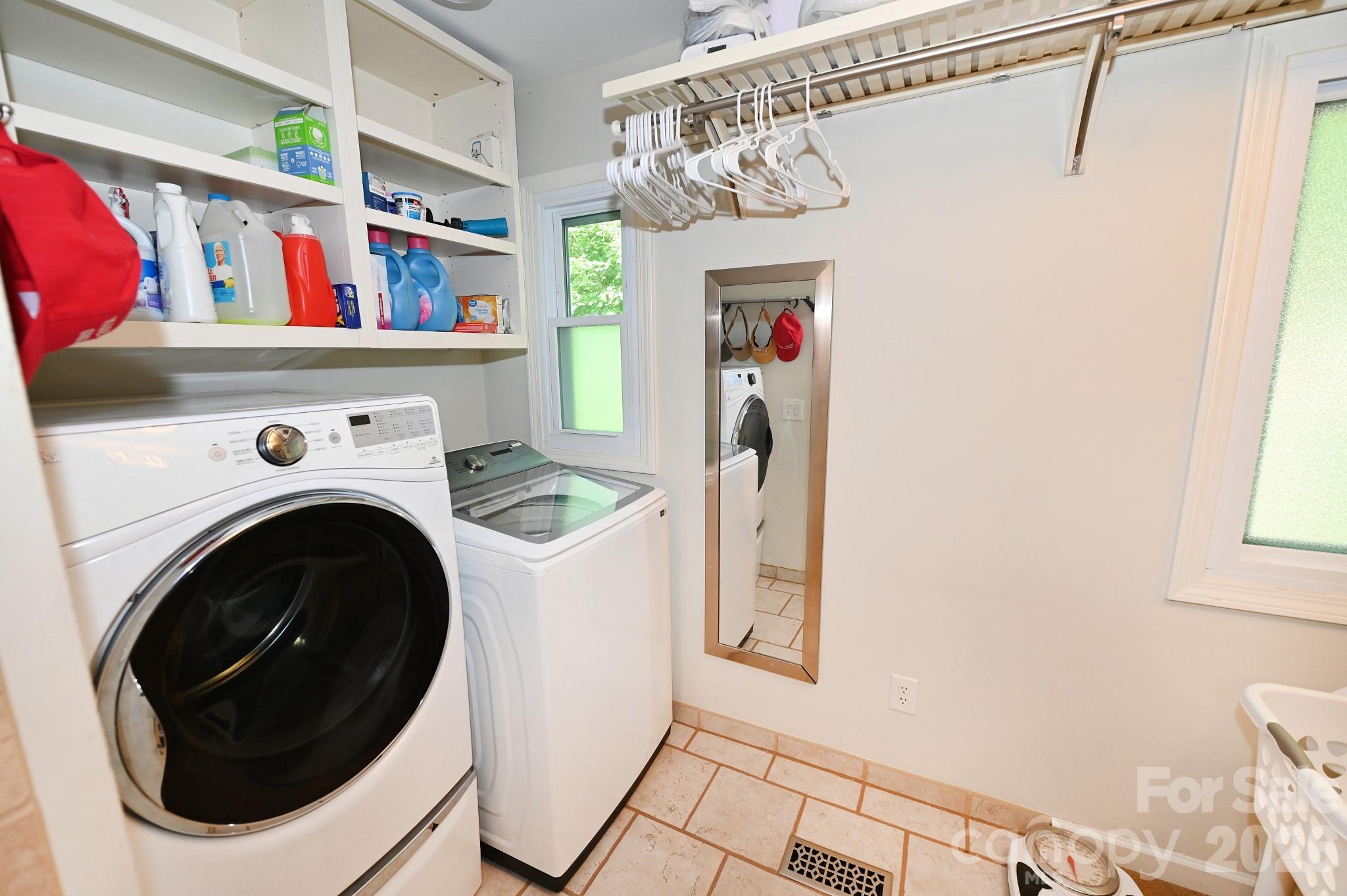 3021 Cedar Crest Drive — Lenoir