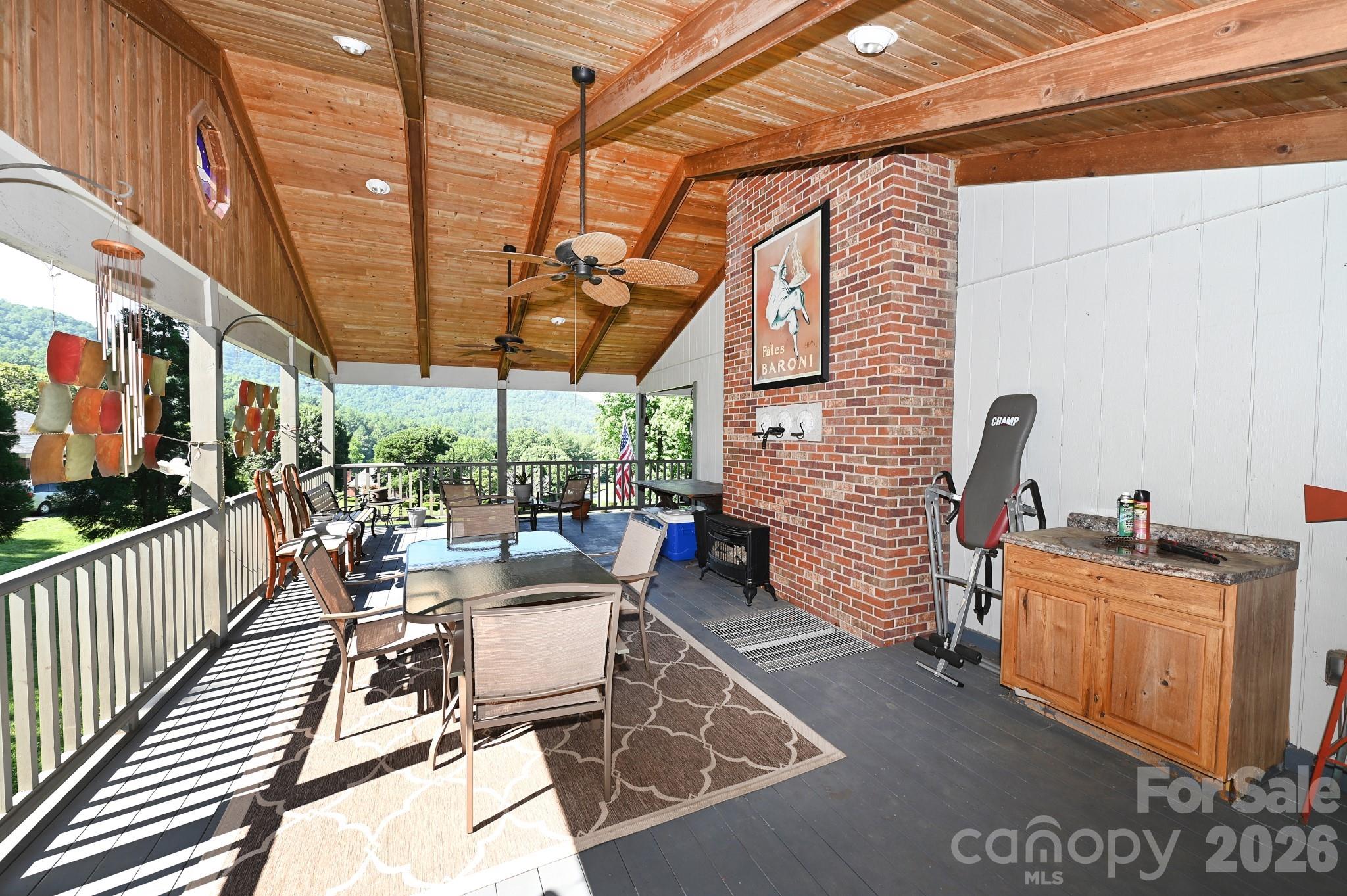 3021 Cedar Crest Drive — Lenoir