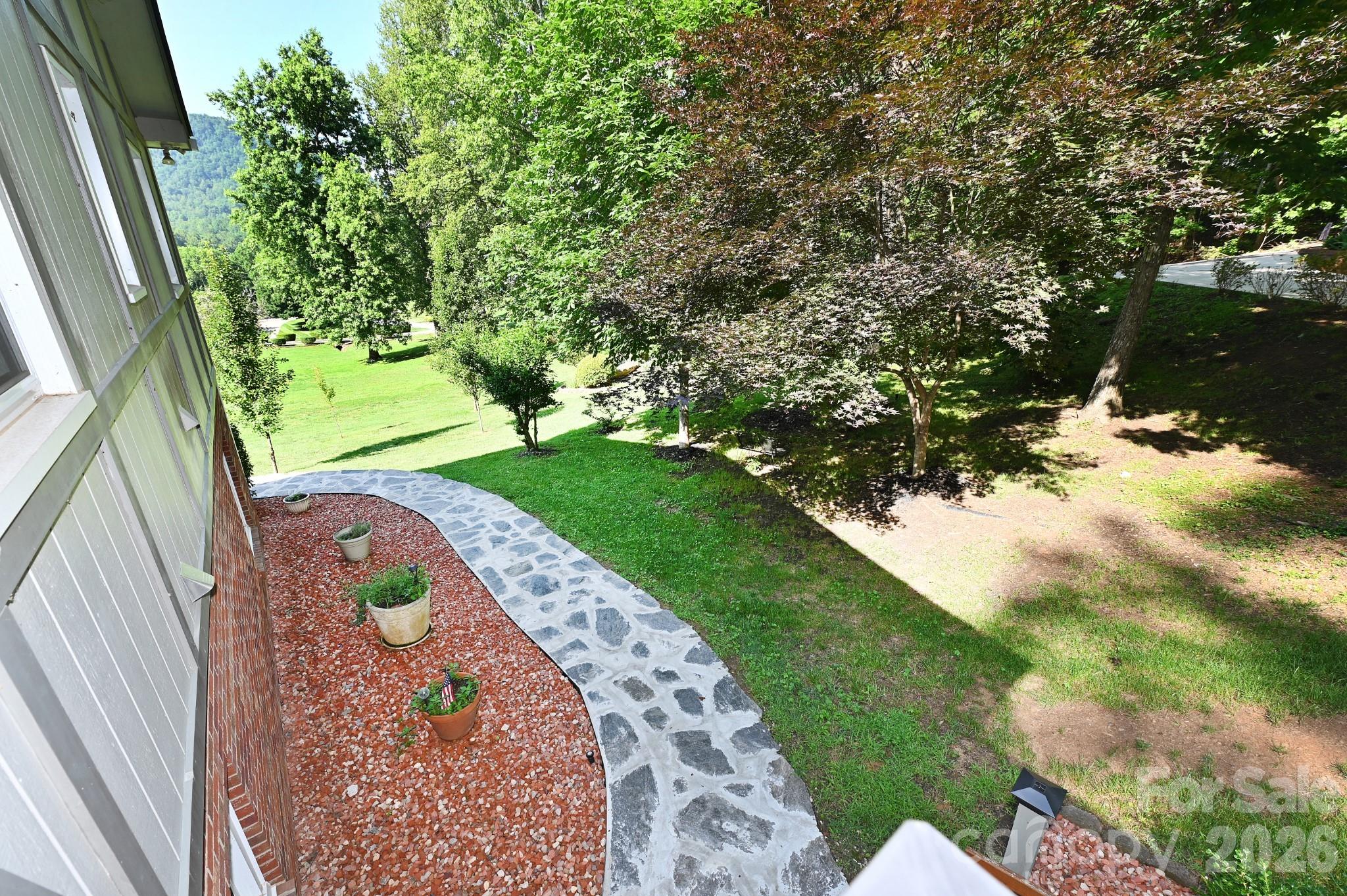 3021 Cedar Crest Drive — Lenoir