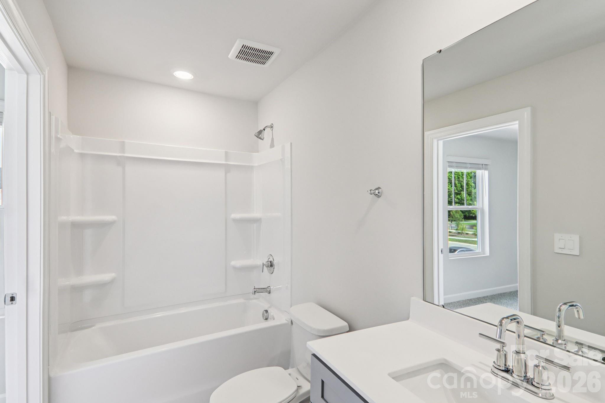 9048 Foggy Brook Loop — Charlotte