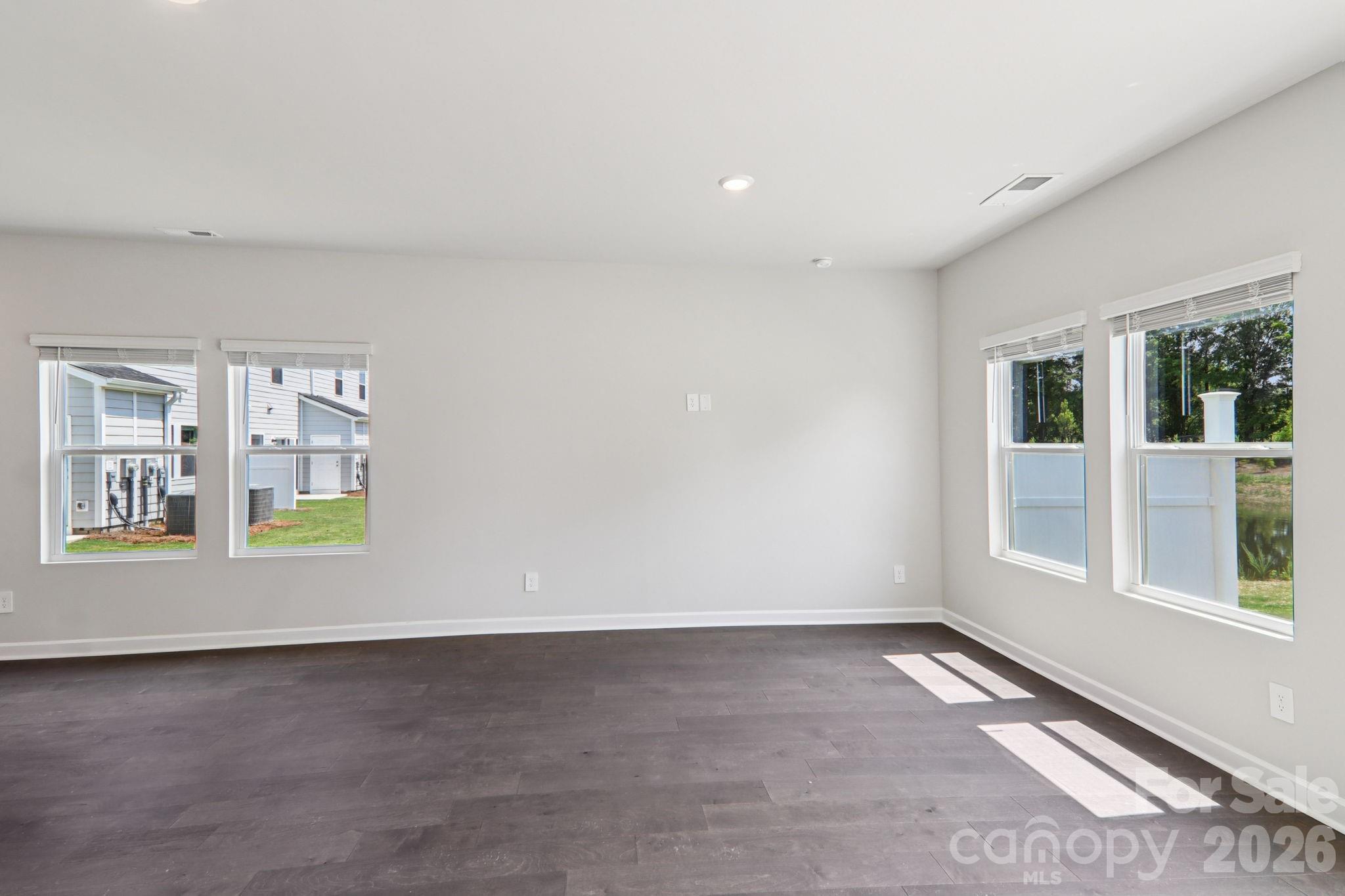 9048 Foggy Brook Loop — Charlotte