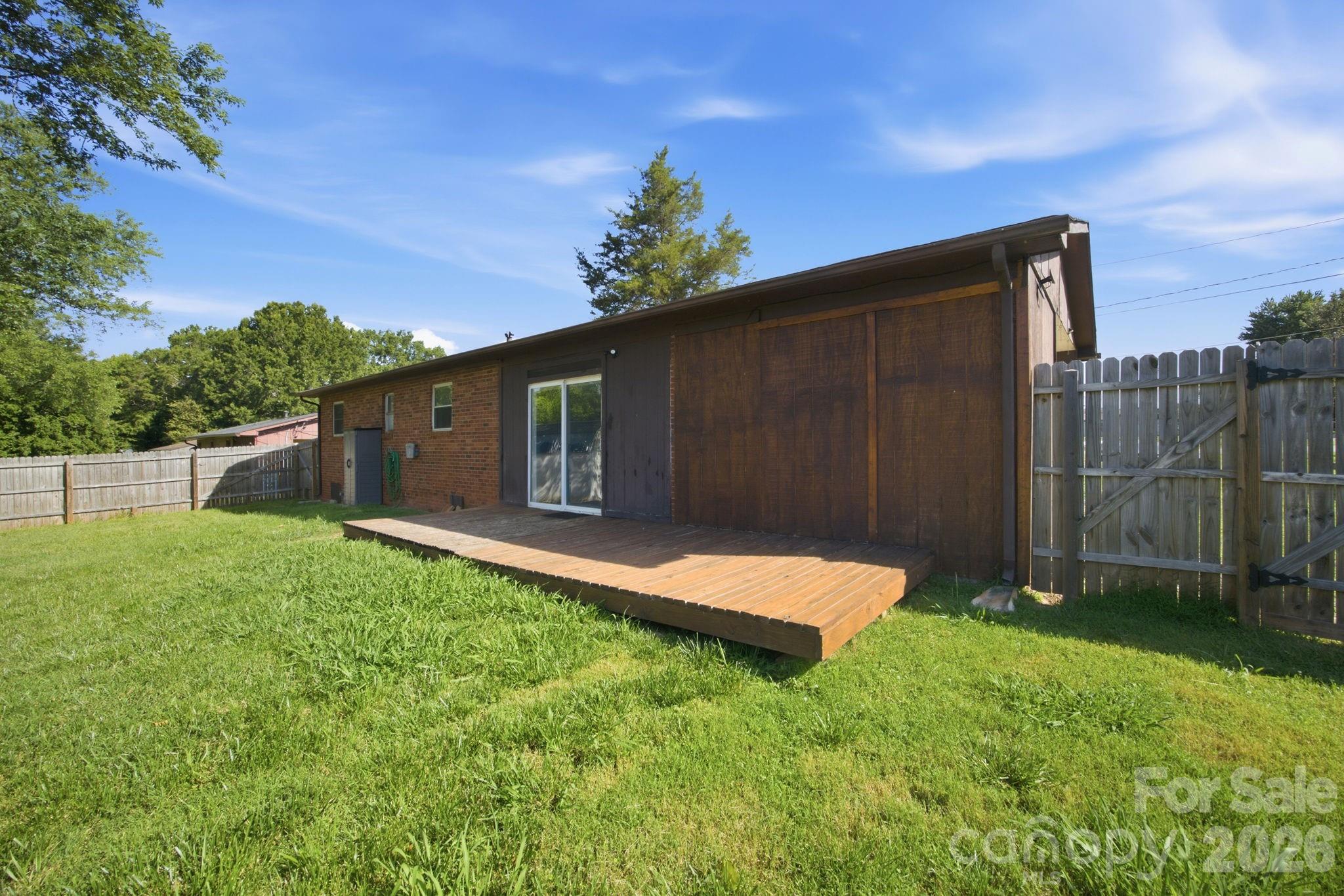 2405 2nd Street — Statesville