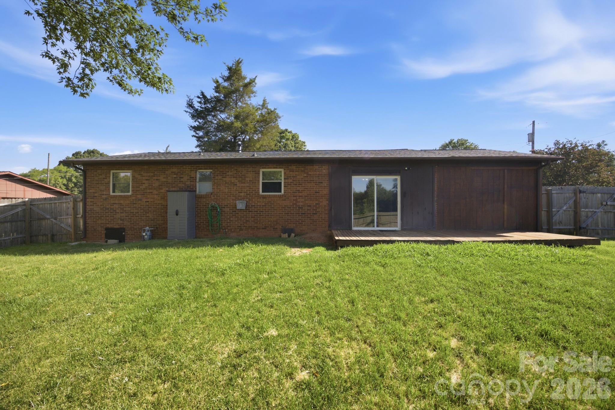 2405 2nd Street — Statesville