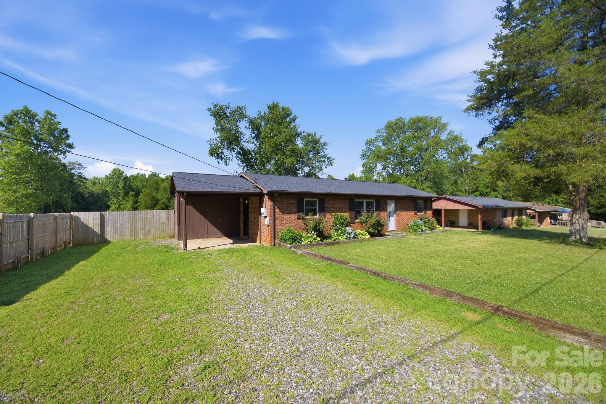 2405 2nd Street — Statesville