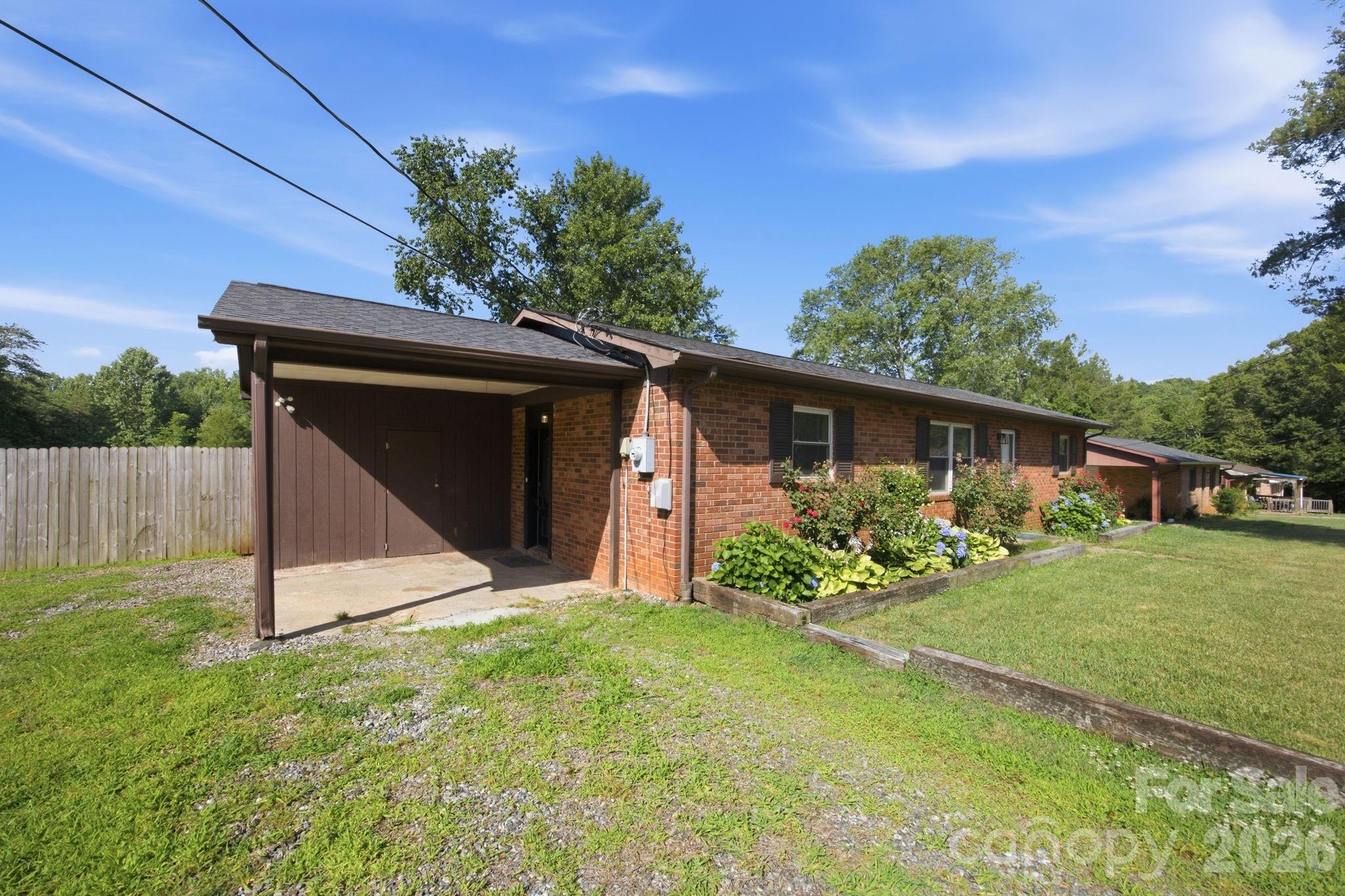 2405 2nd Street — Statesville