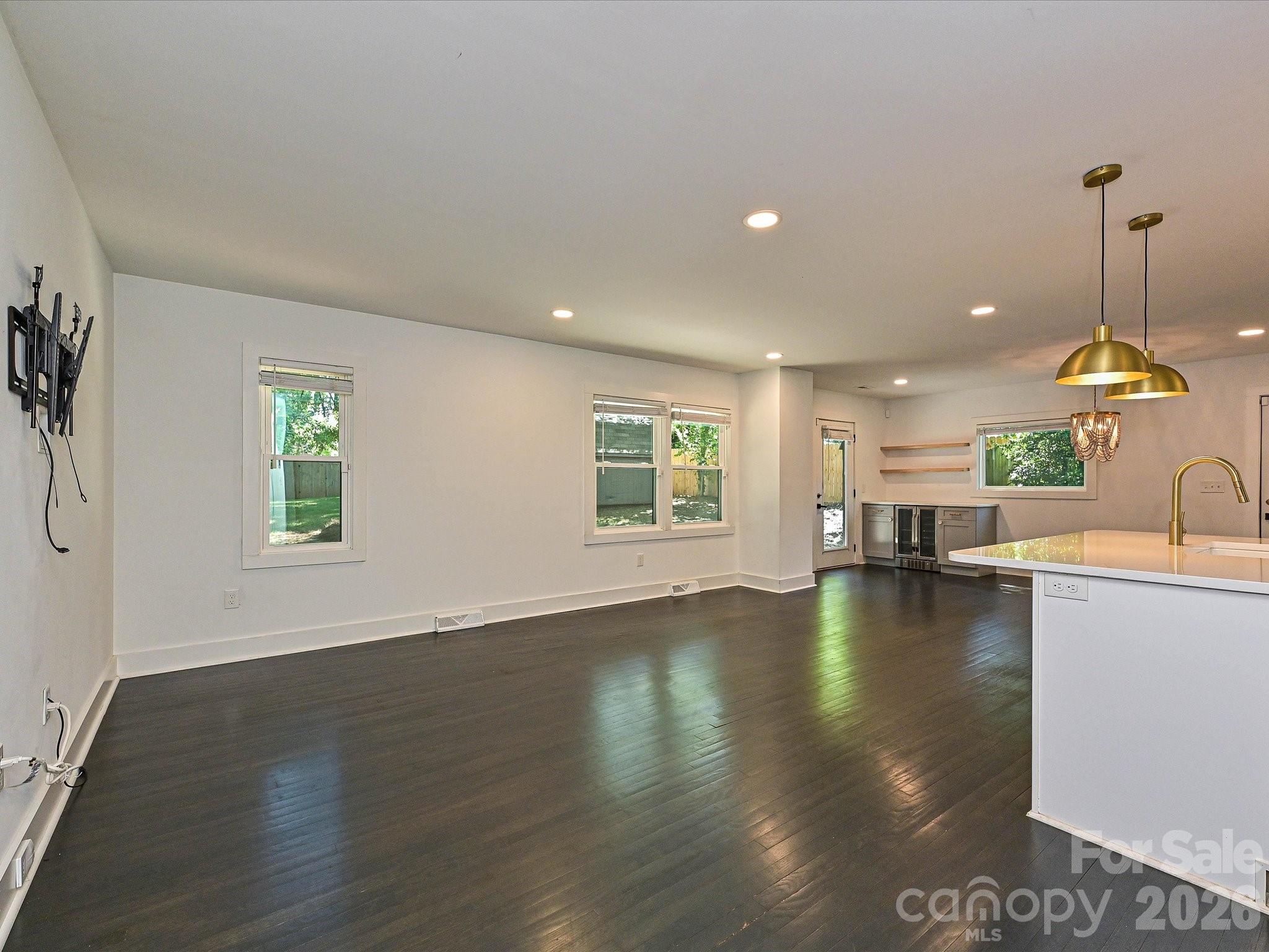 5623 Ruth Drive — Charlotte