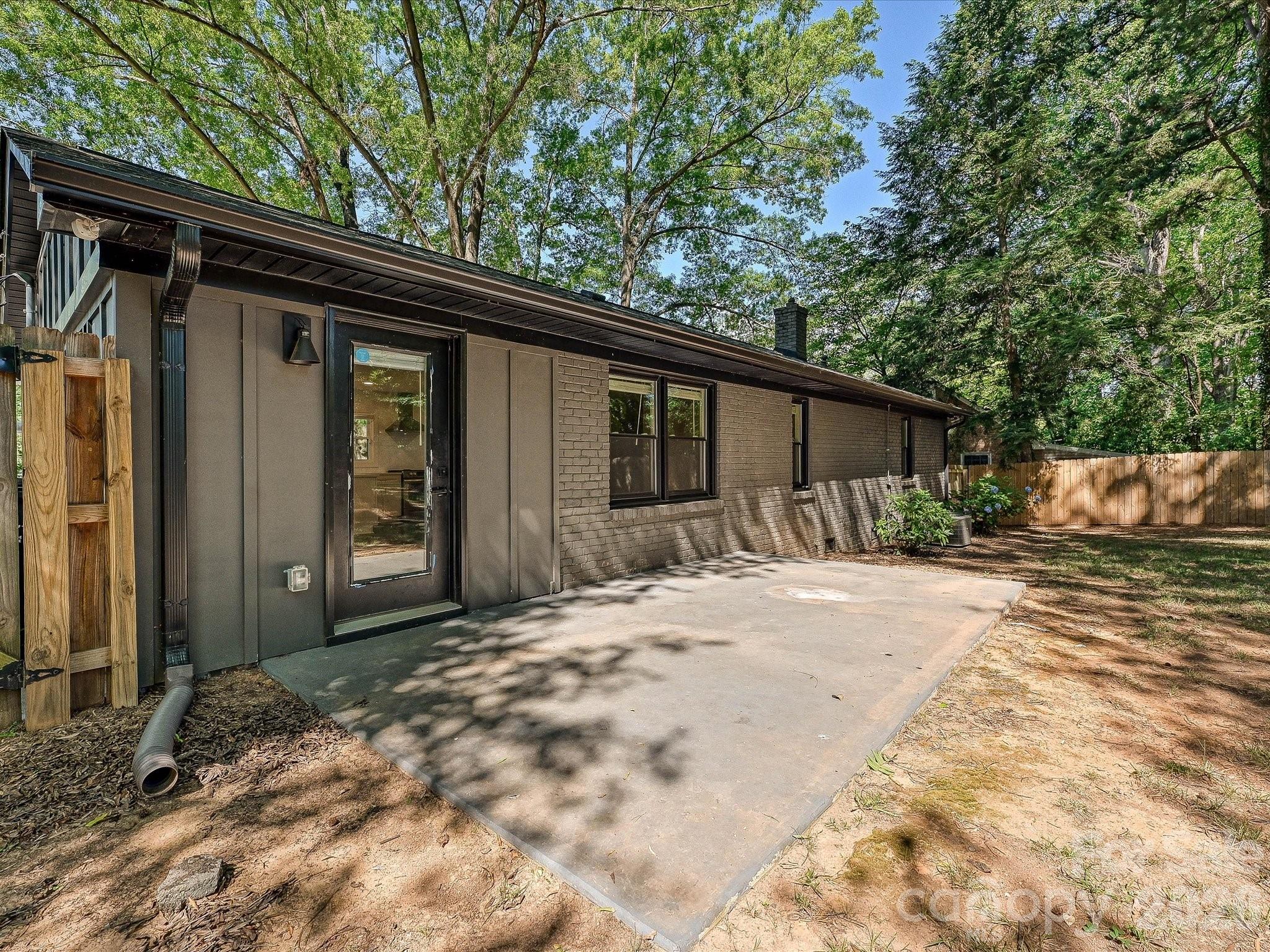 5623 Ruth Drive — Charlotte