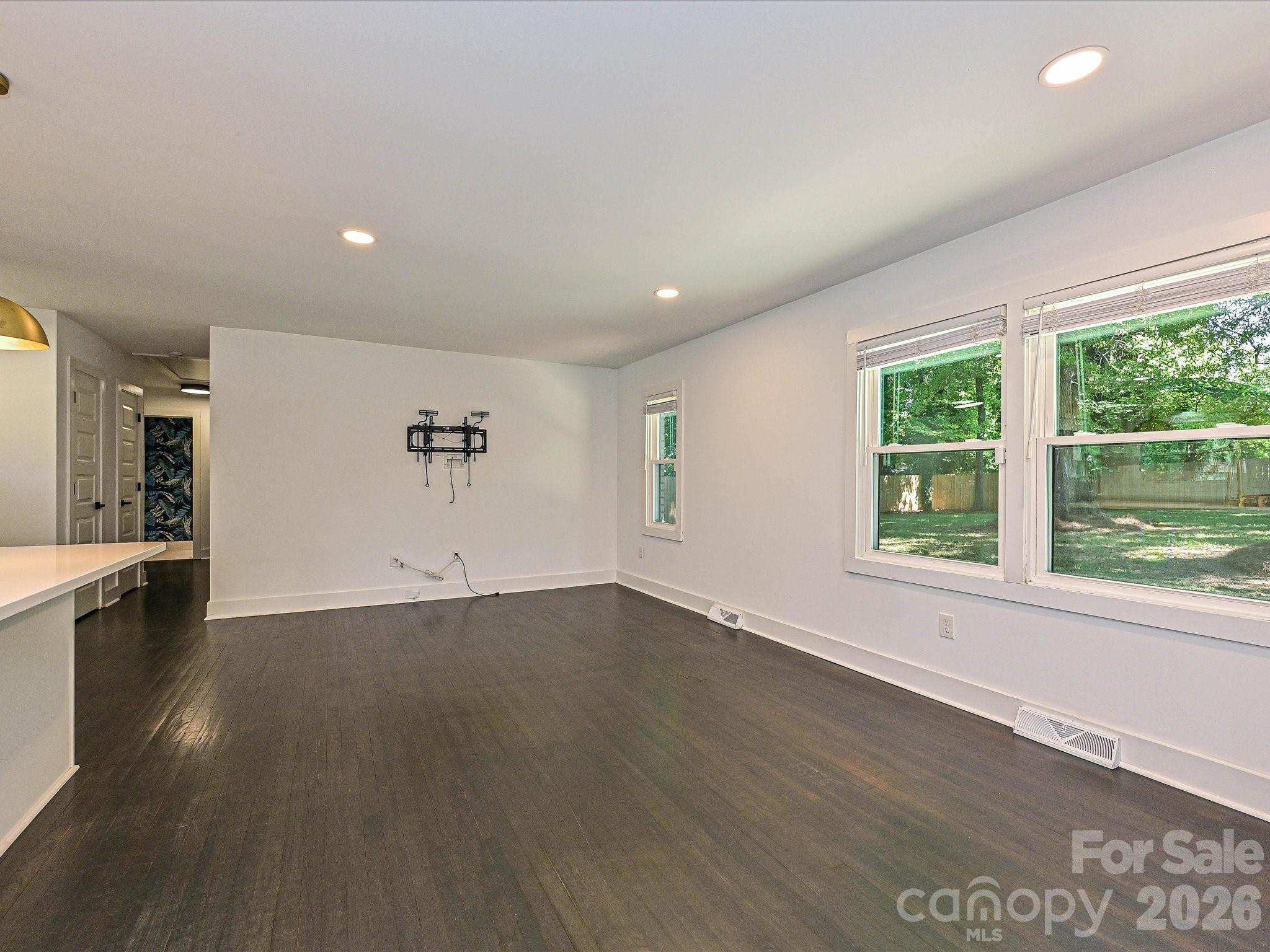5623 Ruth Drive — Charlotte
