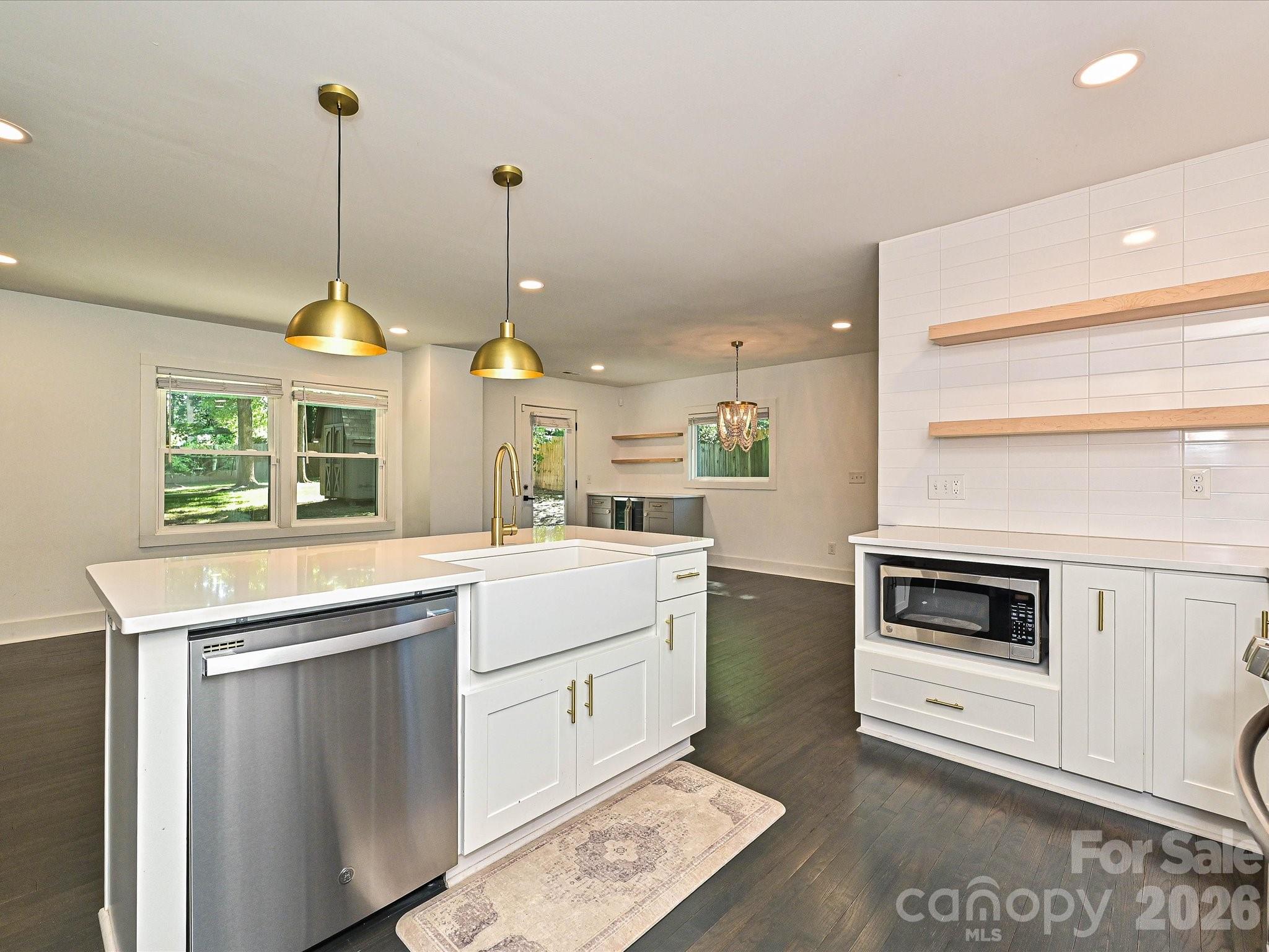 5623 Ruth Drive — Charlotte