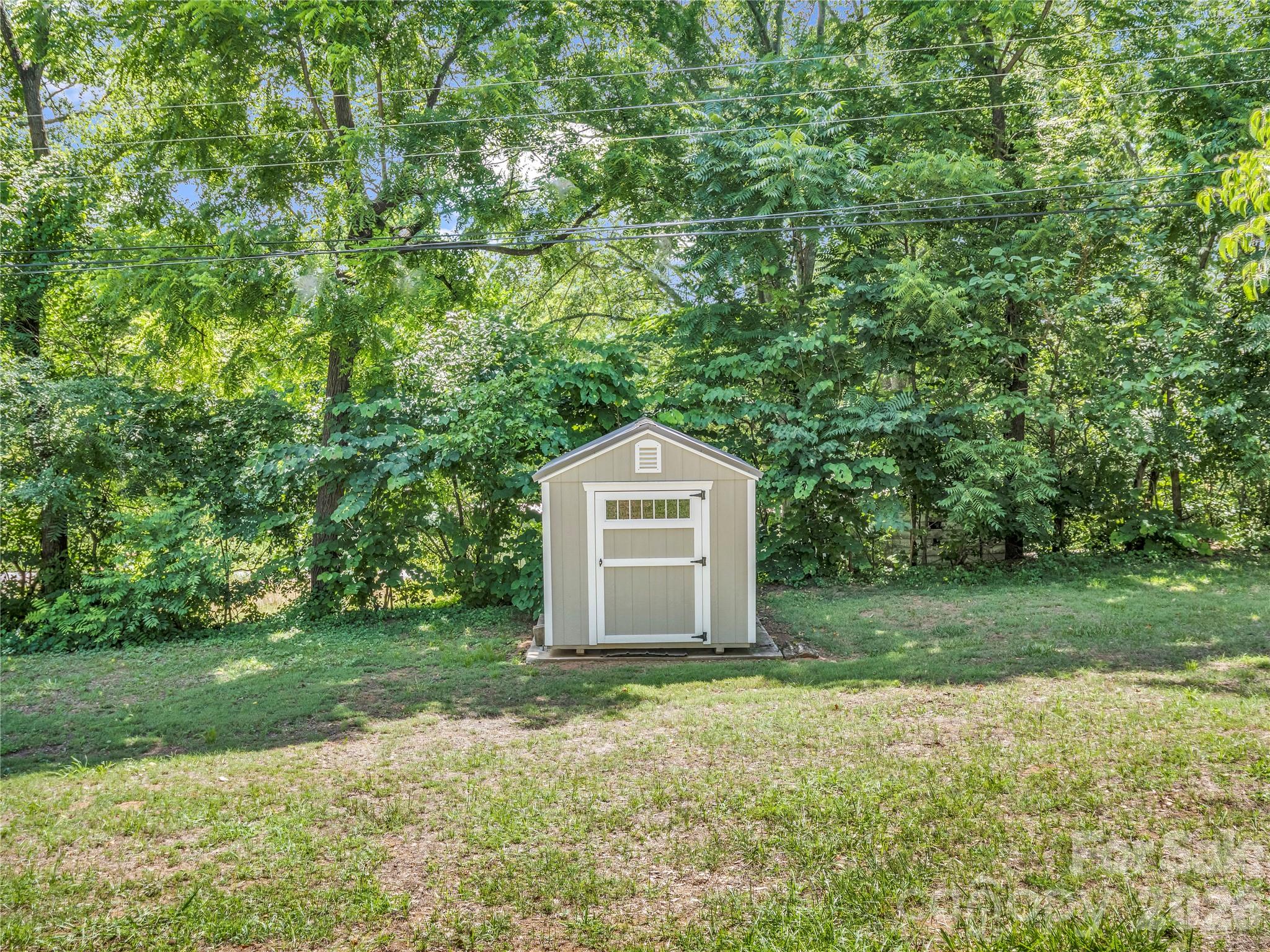 193 Middle Street — Ellenboro