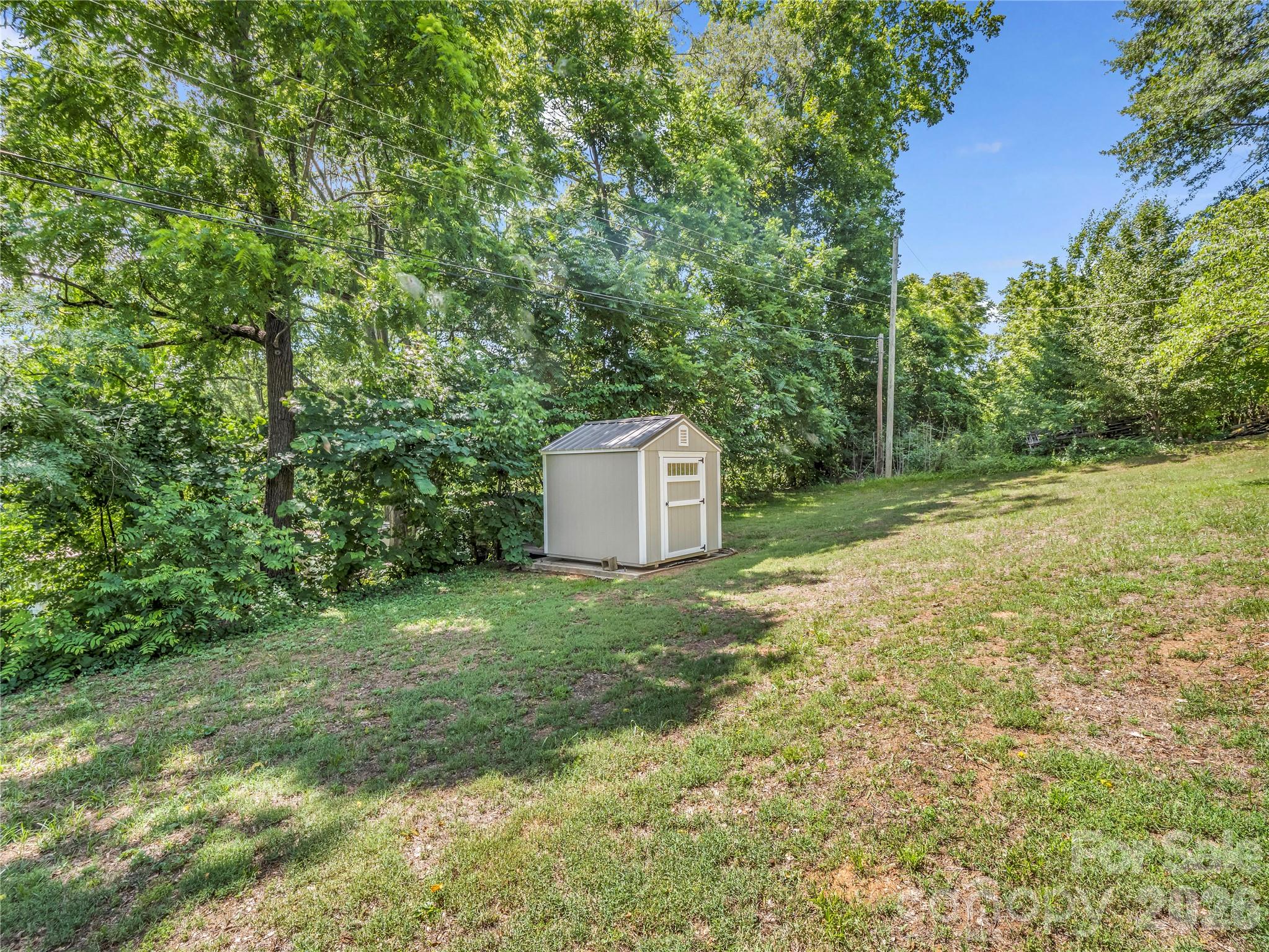 193 Middle Street — Ellenboro