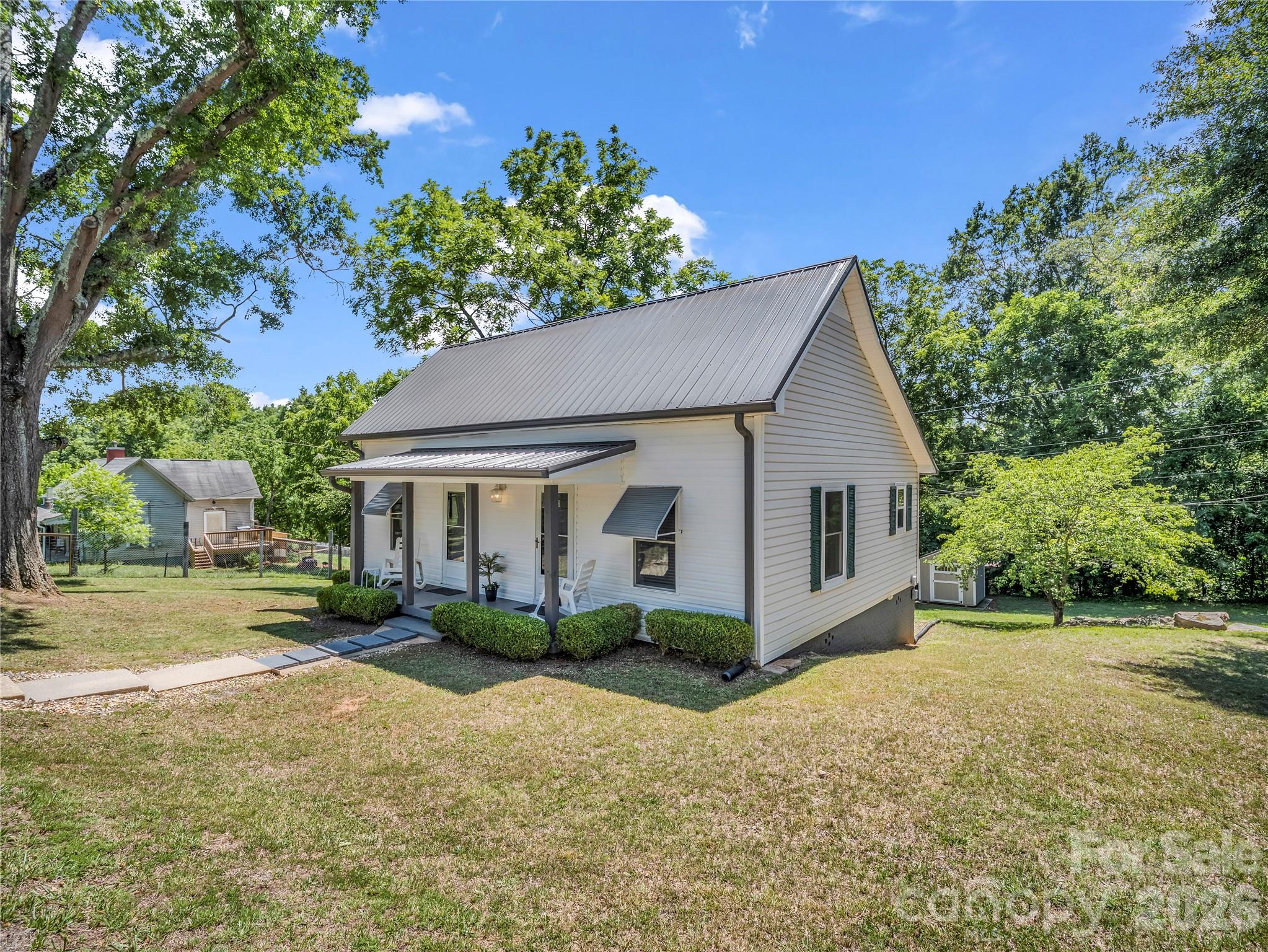 193 Middle Street — Ellenboro