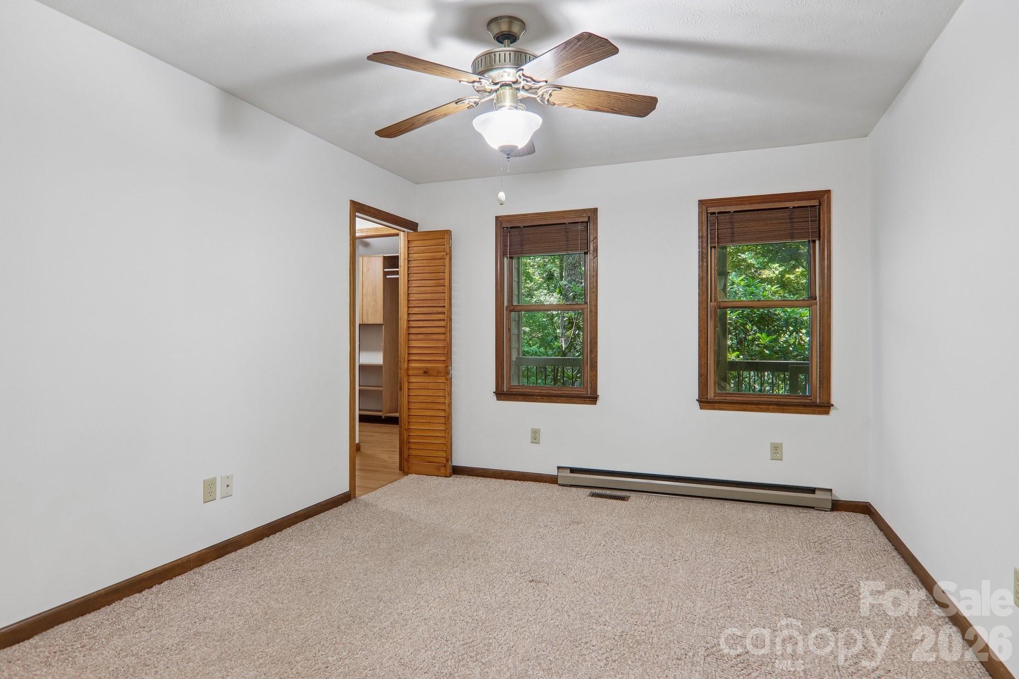1952 Davis Mountain Road — Hendersonville