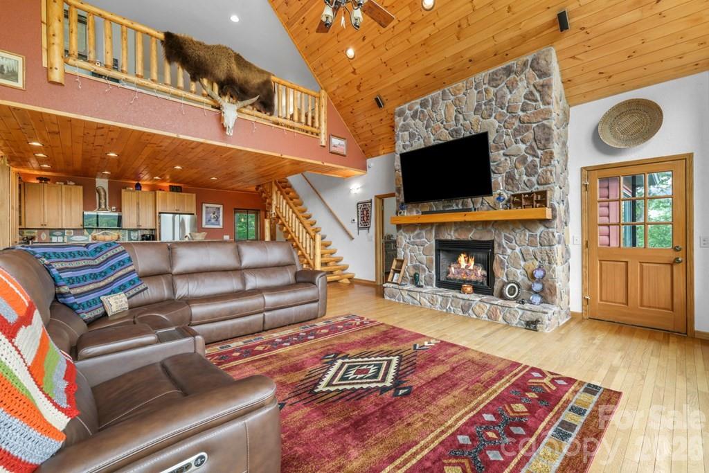 1188 Tobacco Branch Road — Almond