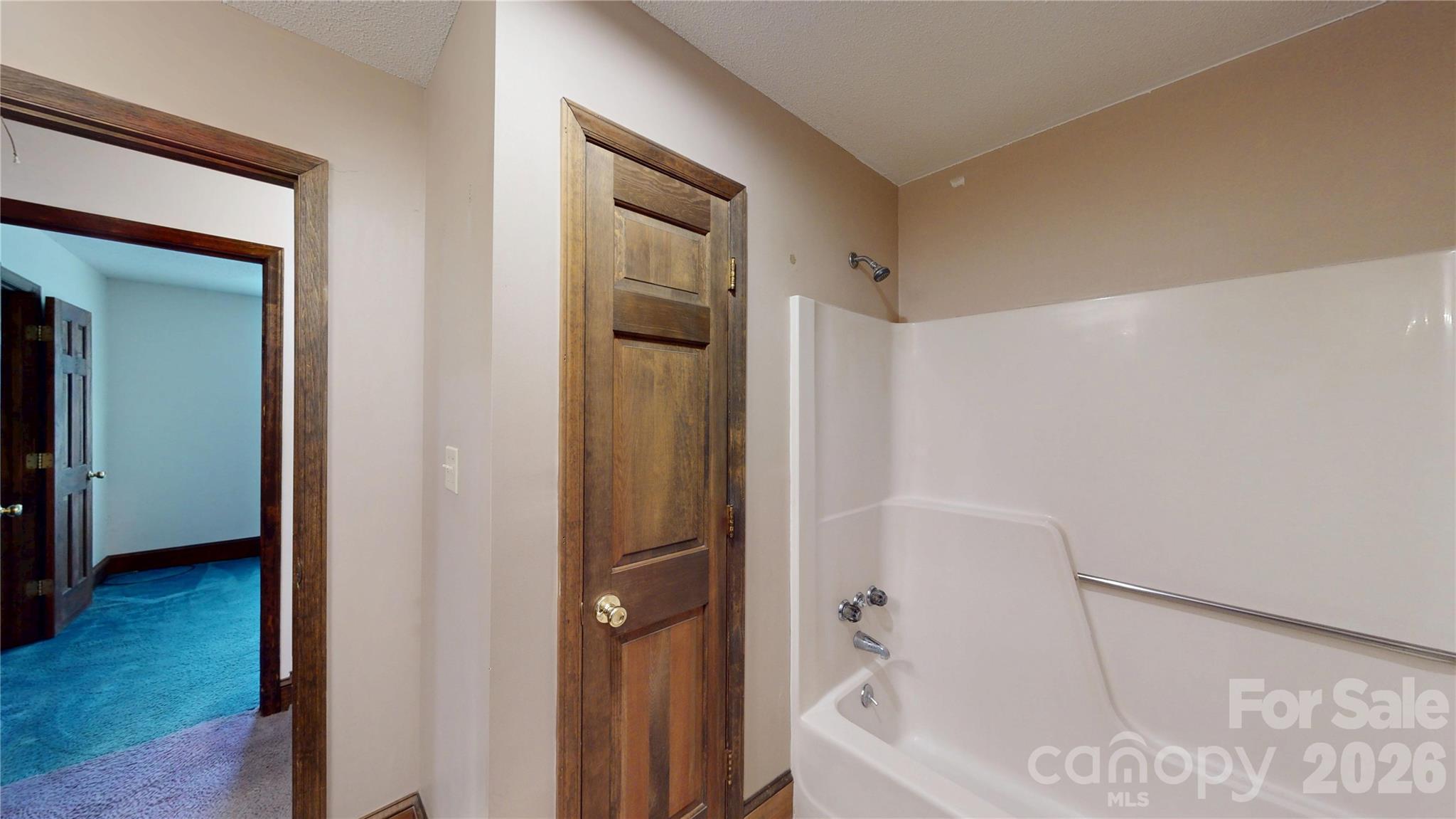 3033 Grassy Lane — Monroe