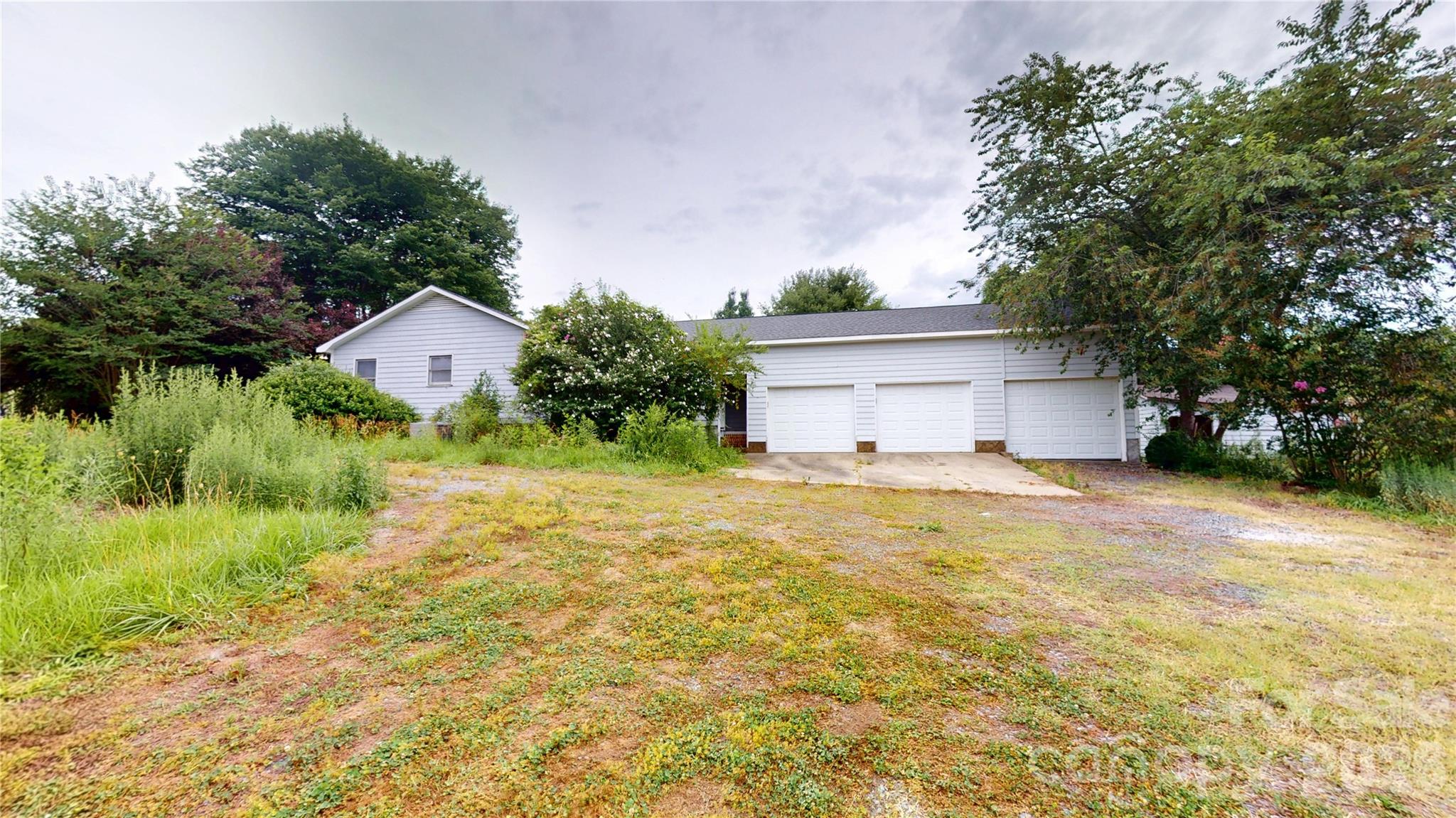 3033 Grassy Lane — Monroe