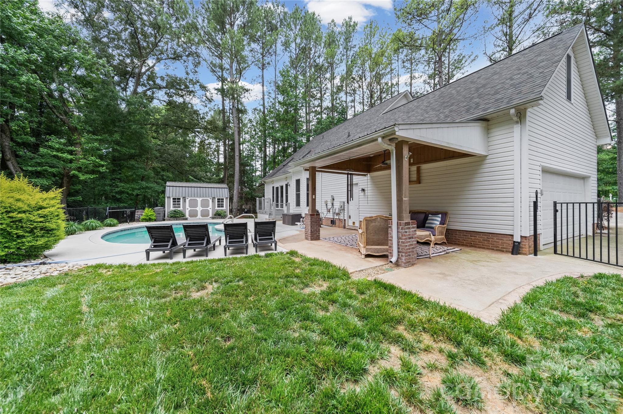 8871 Erbach Lane — Mount Pleasant