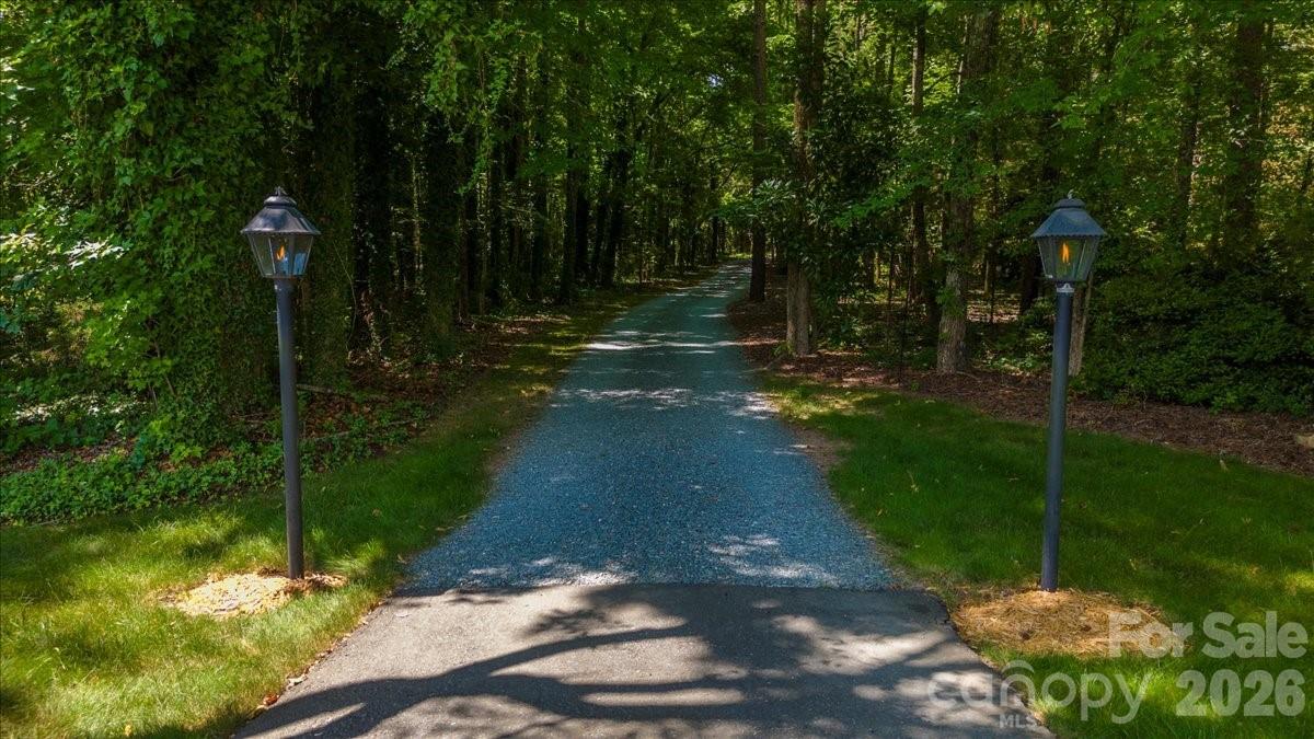 8903 New Town Road — Waxhaw