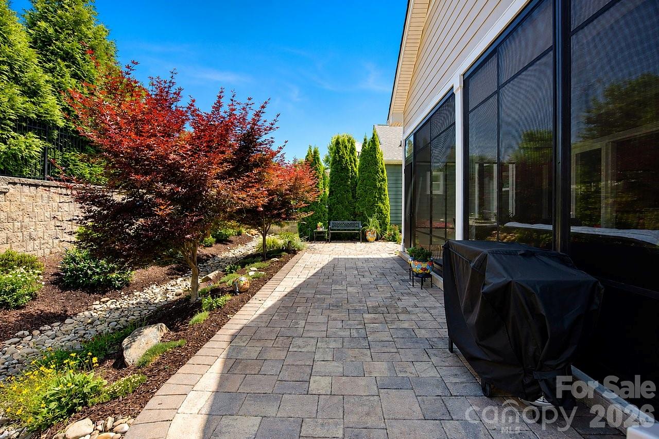 5099 Looking Glass Trail — Denver