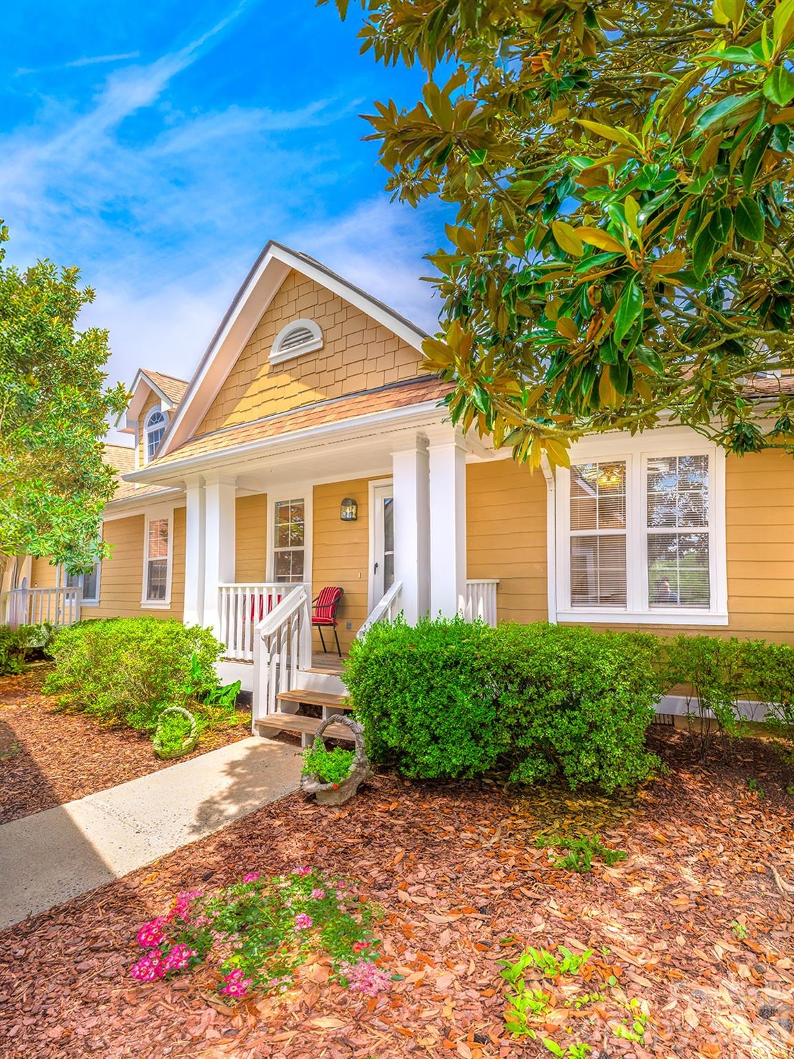 102 Rough Point Court — Asheville
