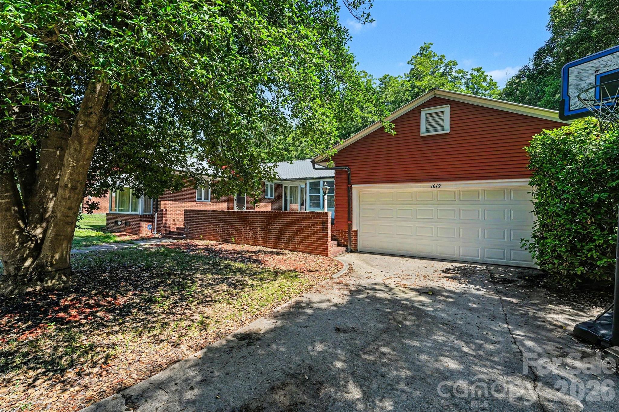 1612 Statesville Boulevard — Salisbury