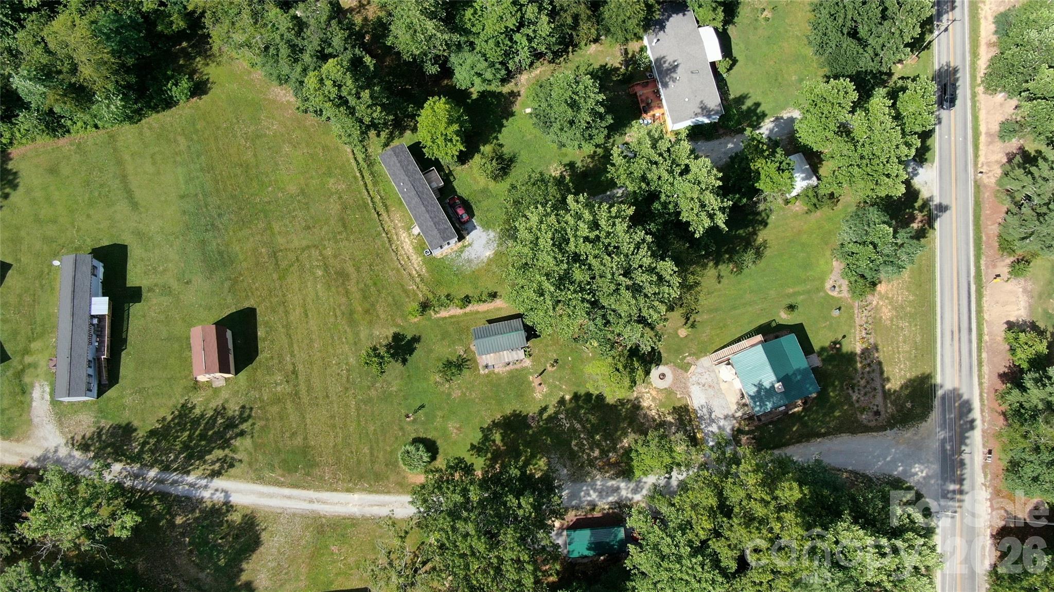 38 Lloyd Barnwell Road — Hendersonville