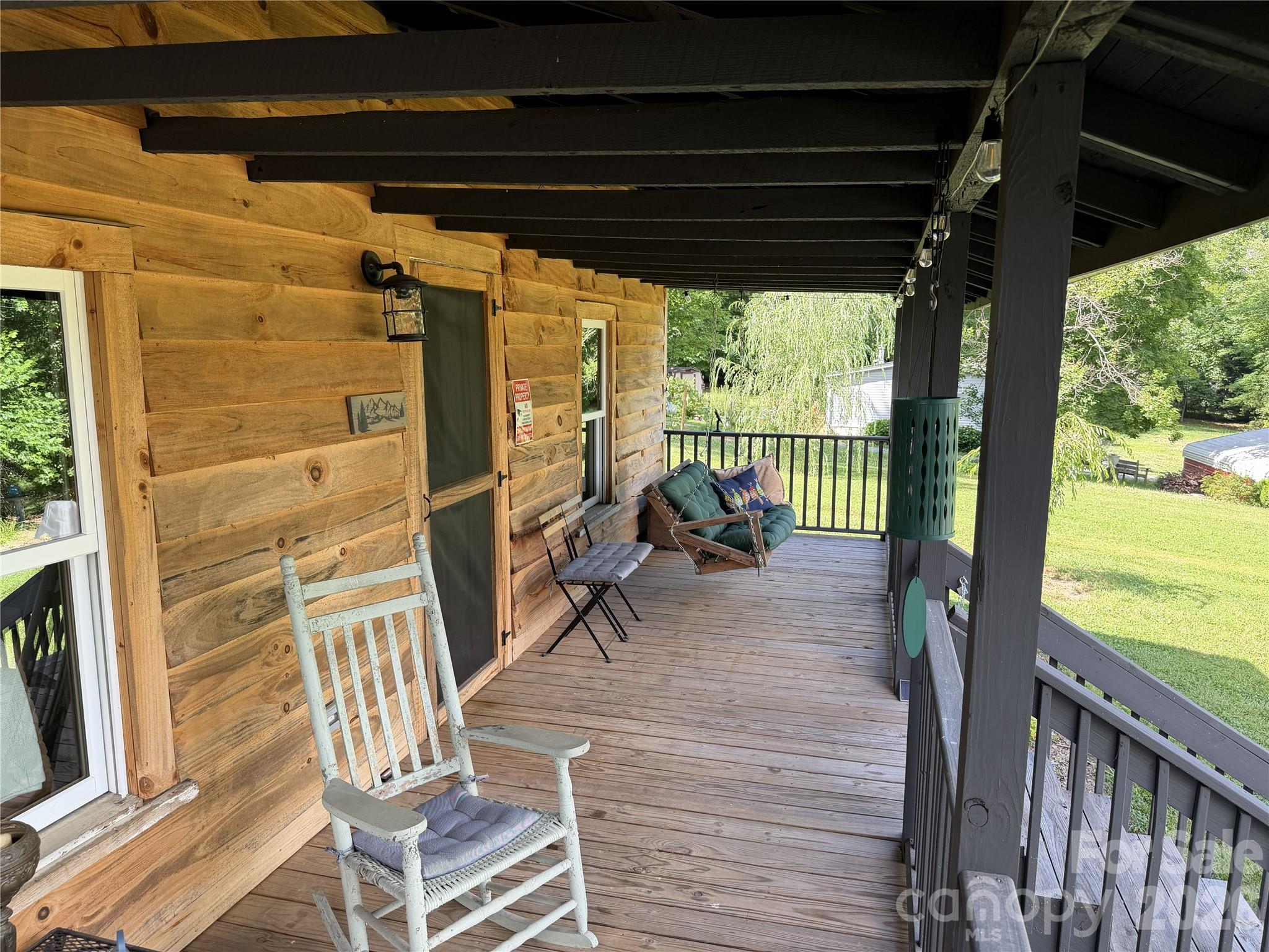 38 Lloyd Barnwell Road — Hendersonville