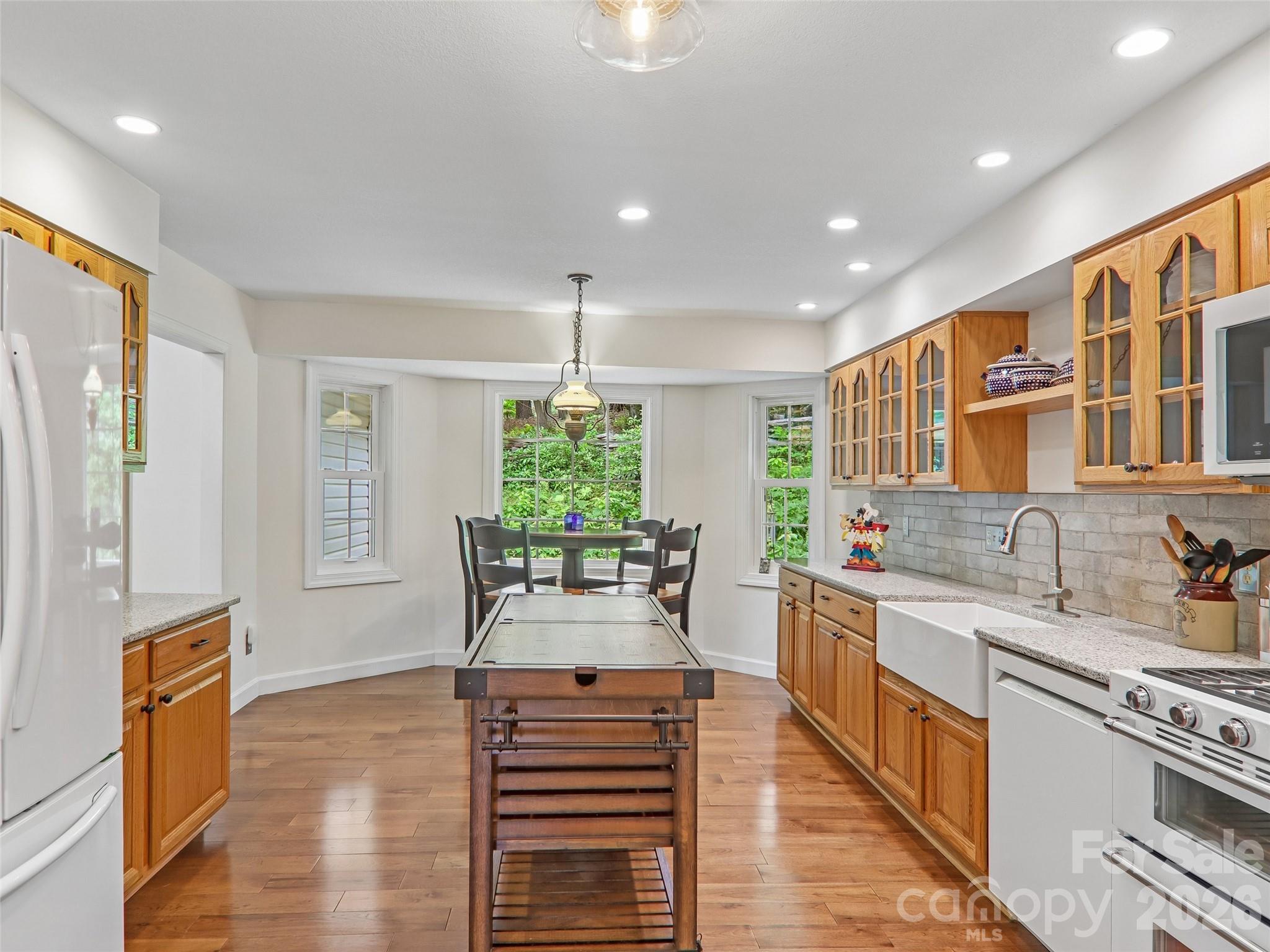 3106 Essex Path — Hendersonville
