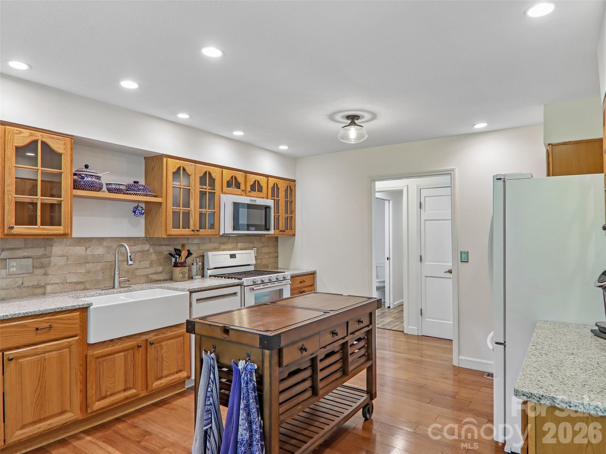 3106 Essex Path — Hendersonville