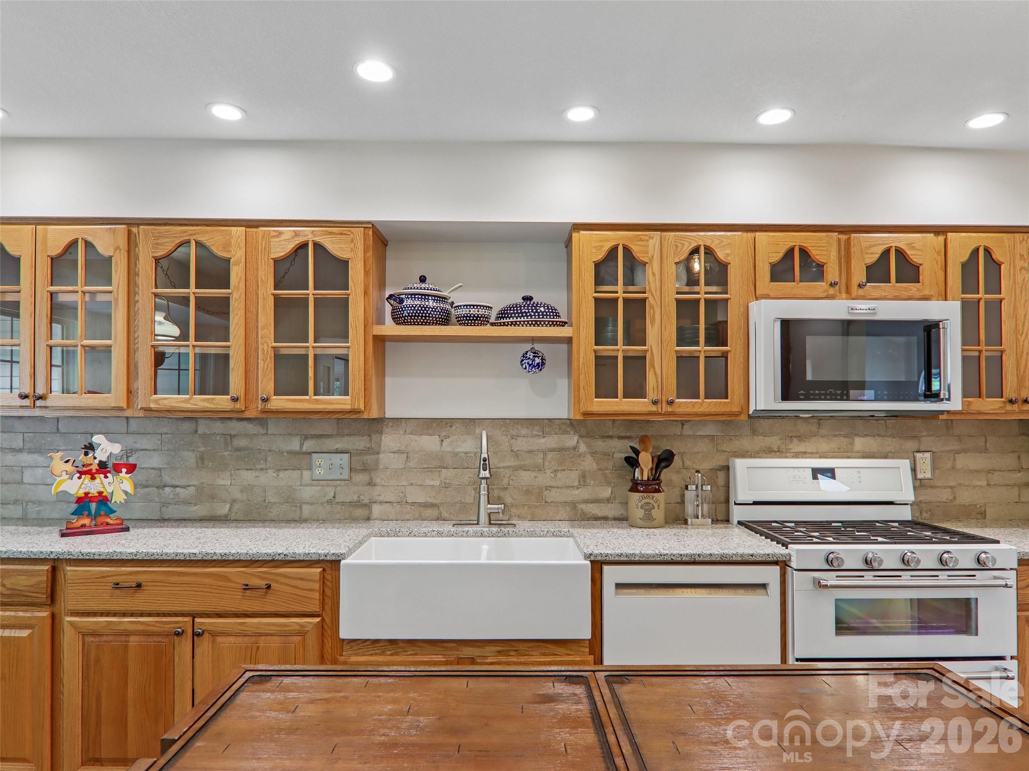 3106 Essex Path — Hendersonville