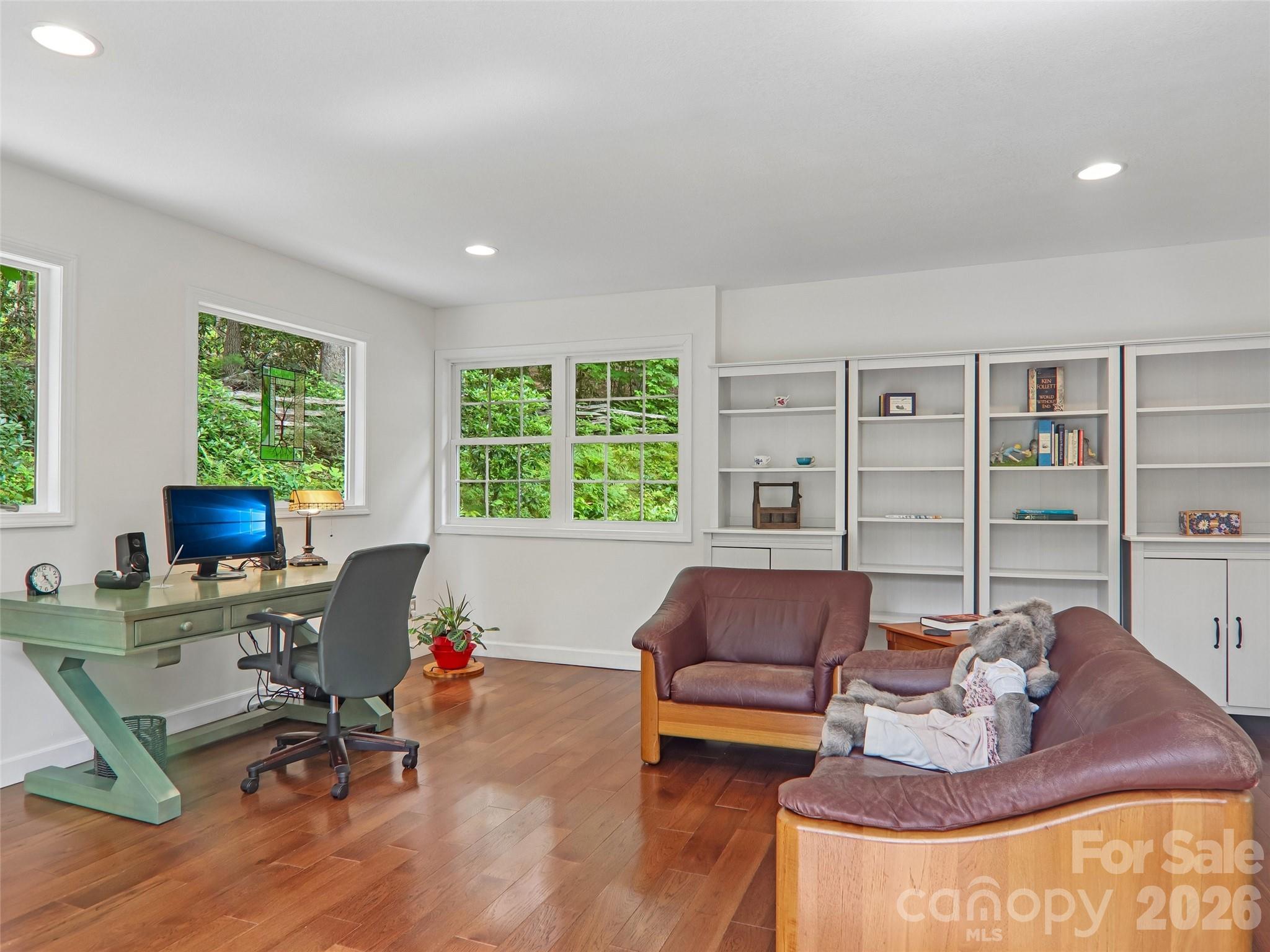 3106 Essex Path — Hendersonville