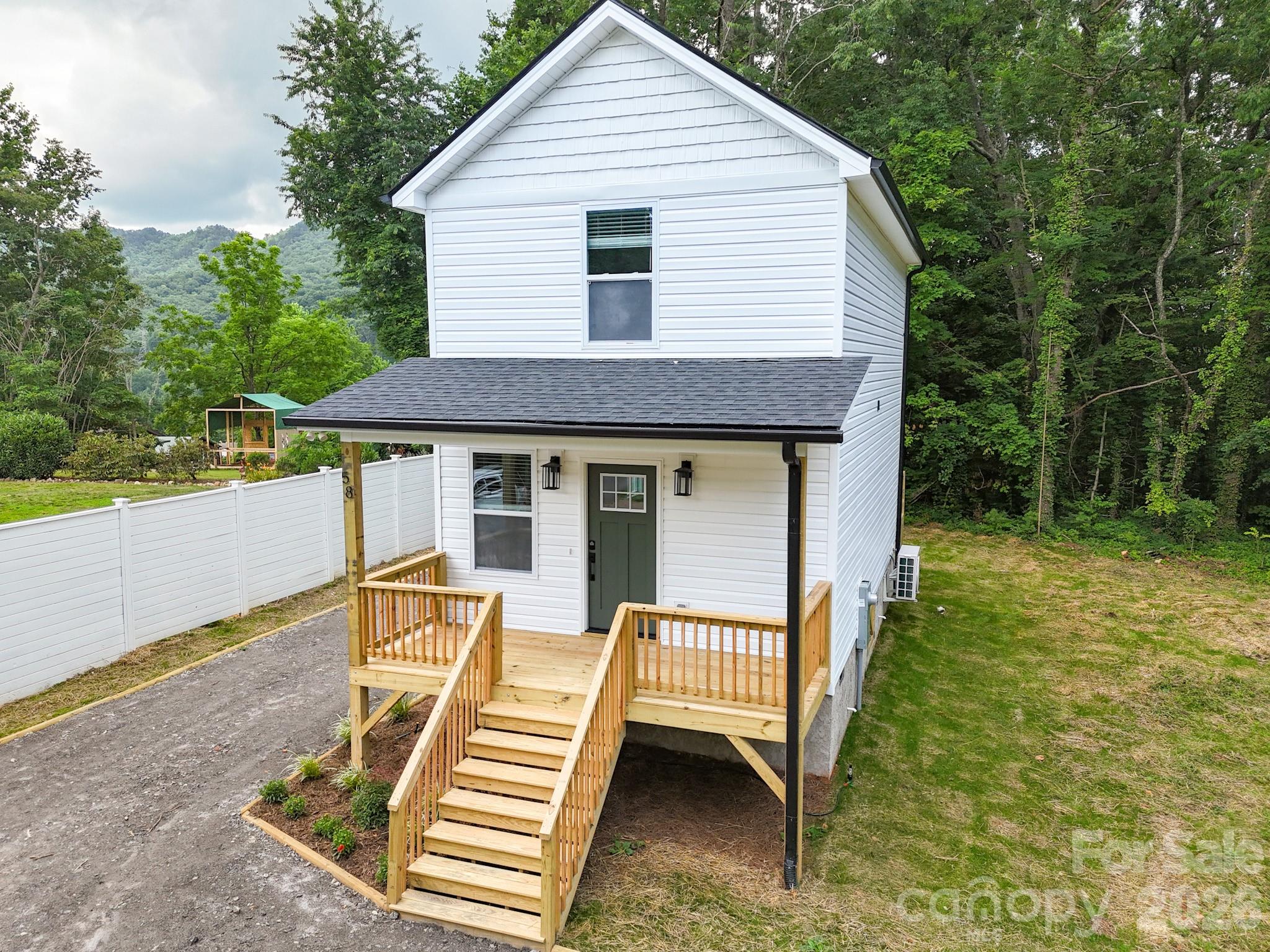 58 Taft Street — Black Mountain