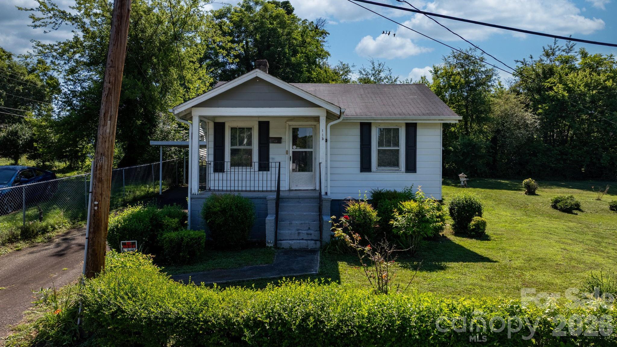 115 Brackett Street — Morganton