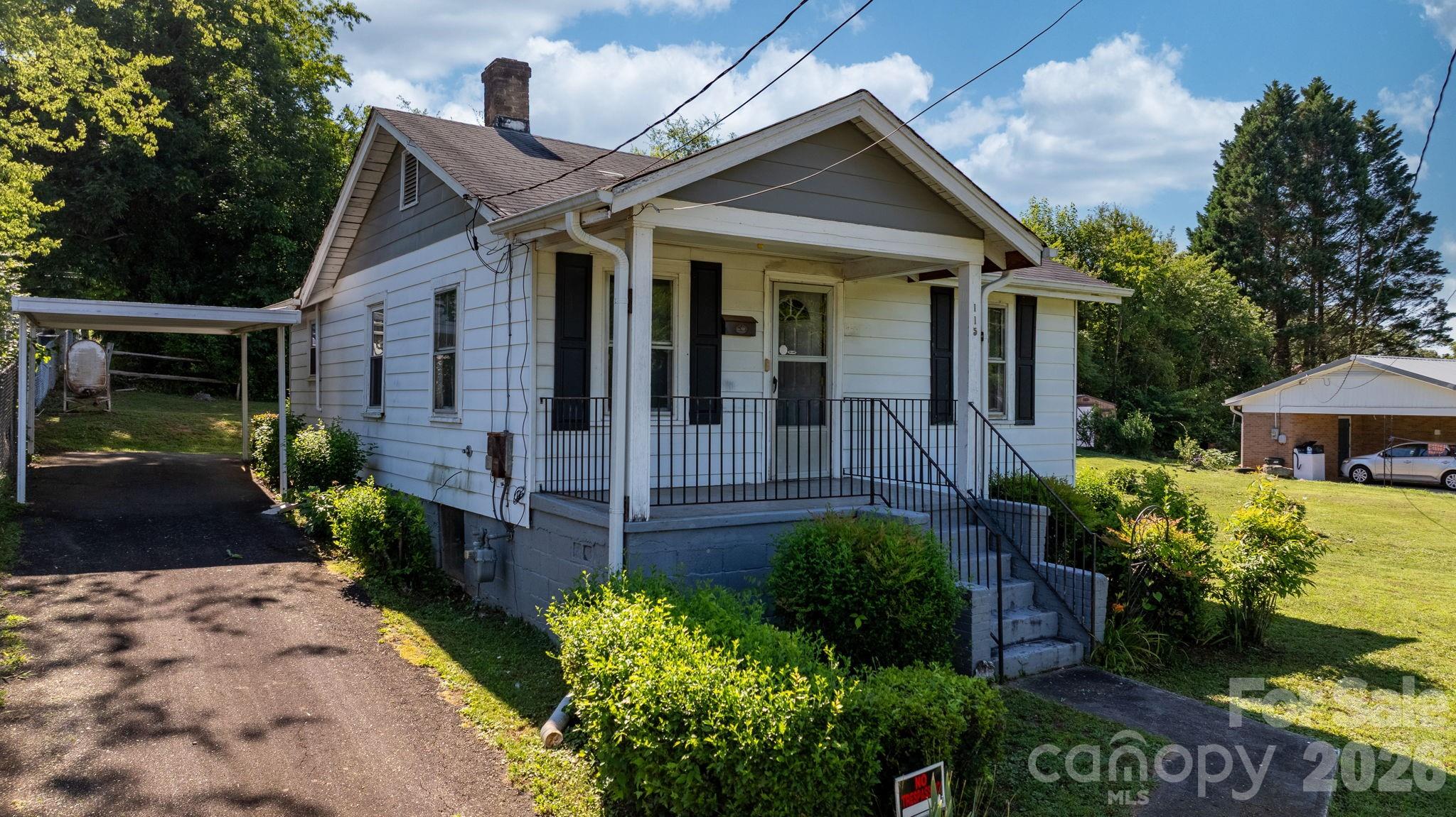 115 Brackett Street — Morganton