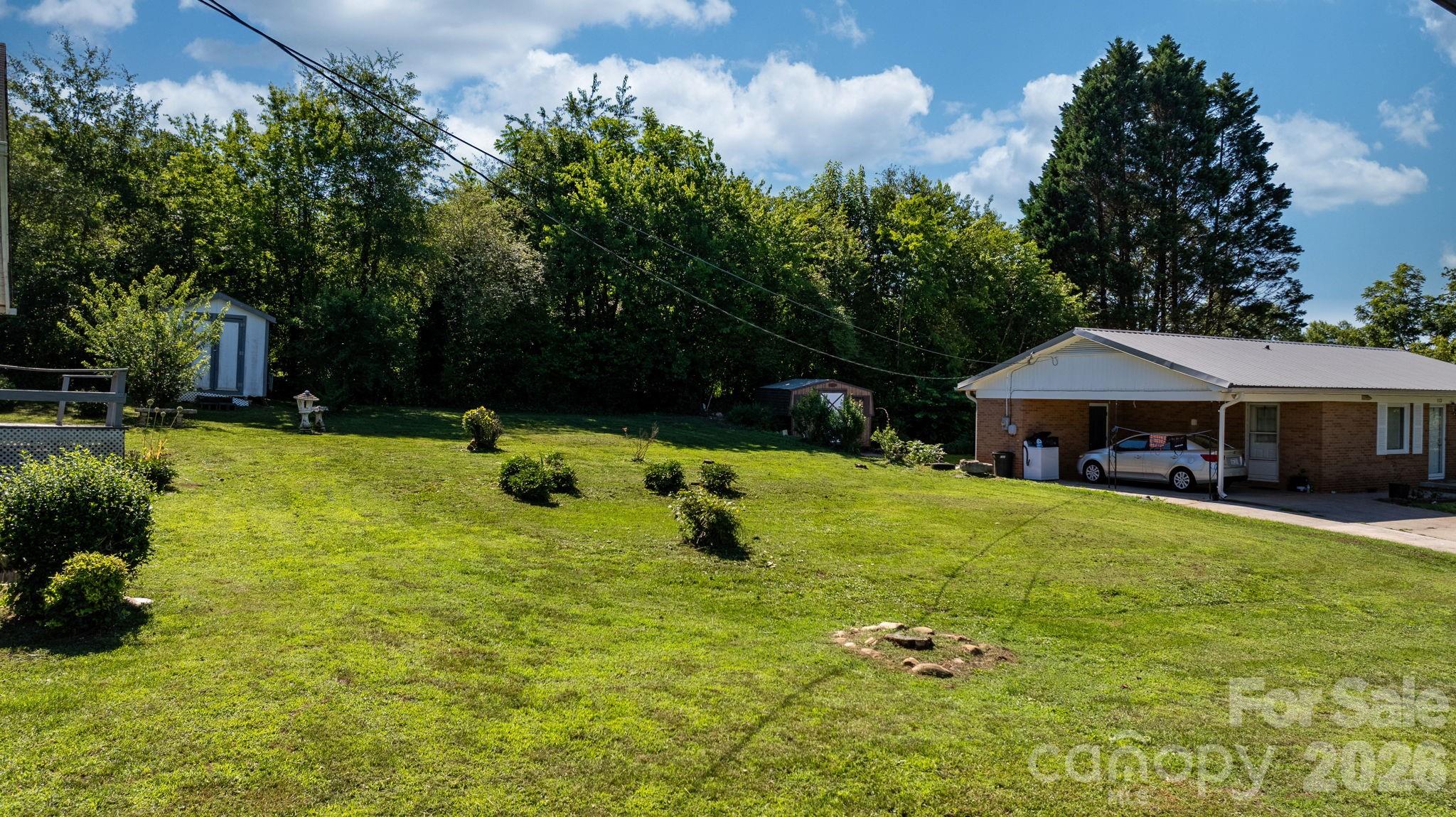 115 Brackett Street — Morganton