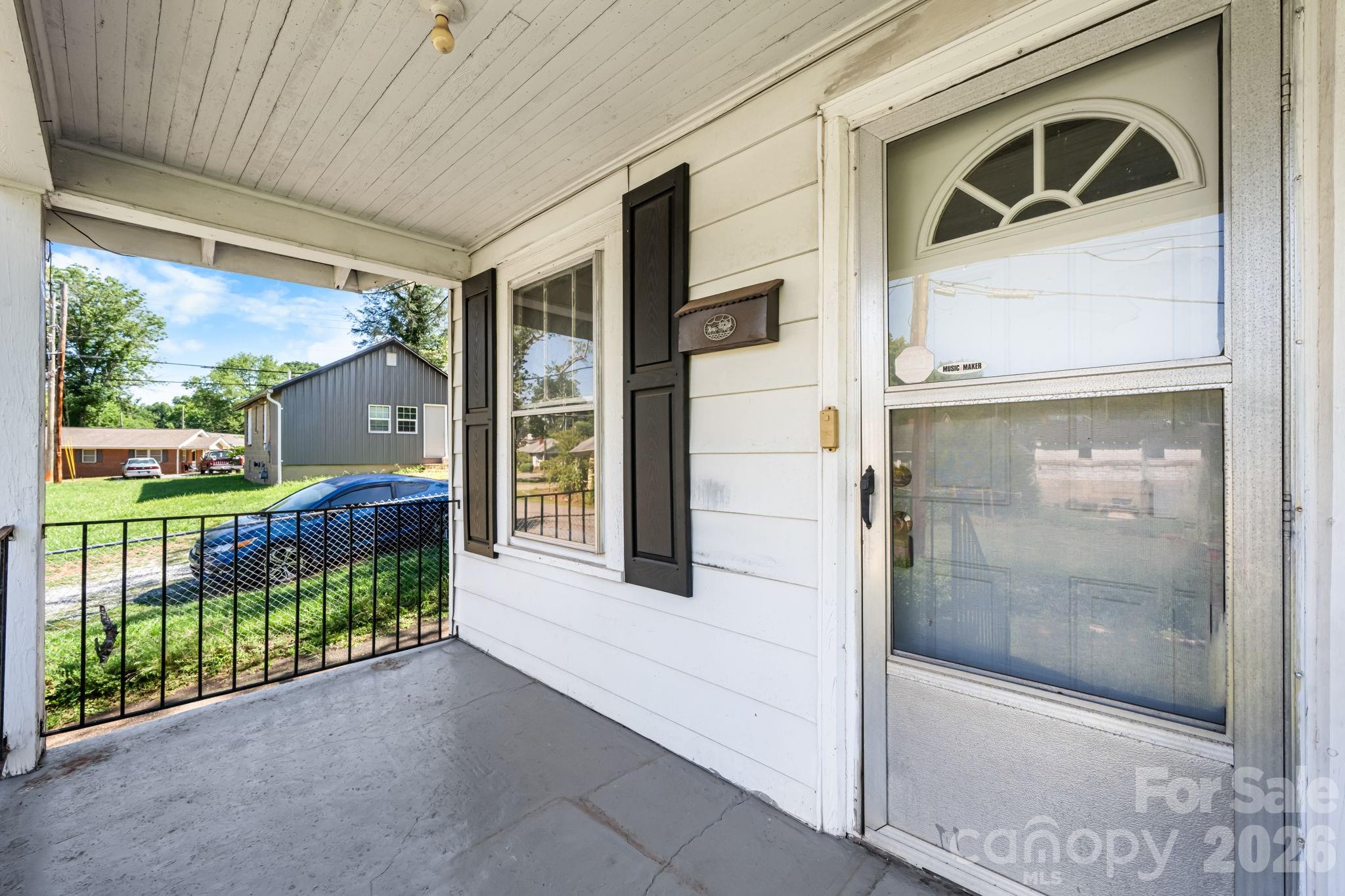 115 Brackett Street — Morganton