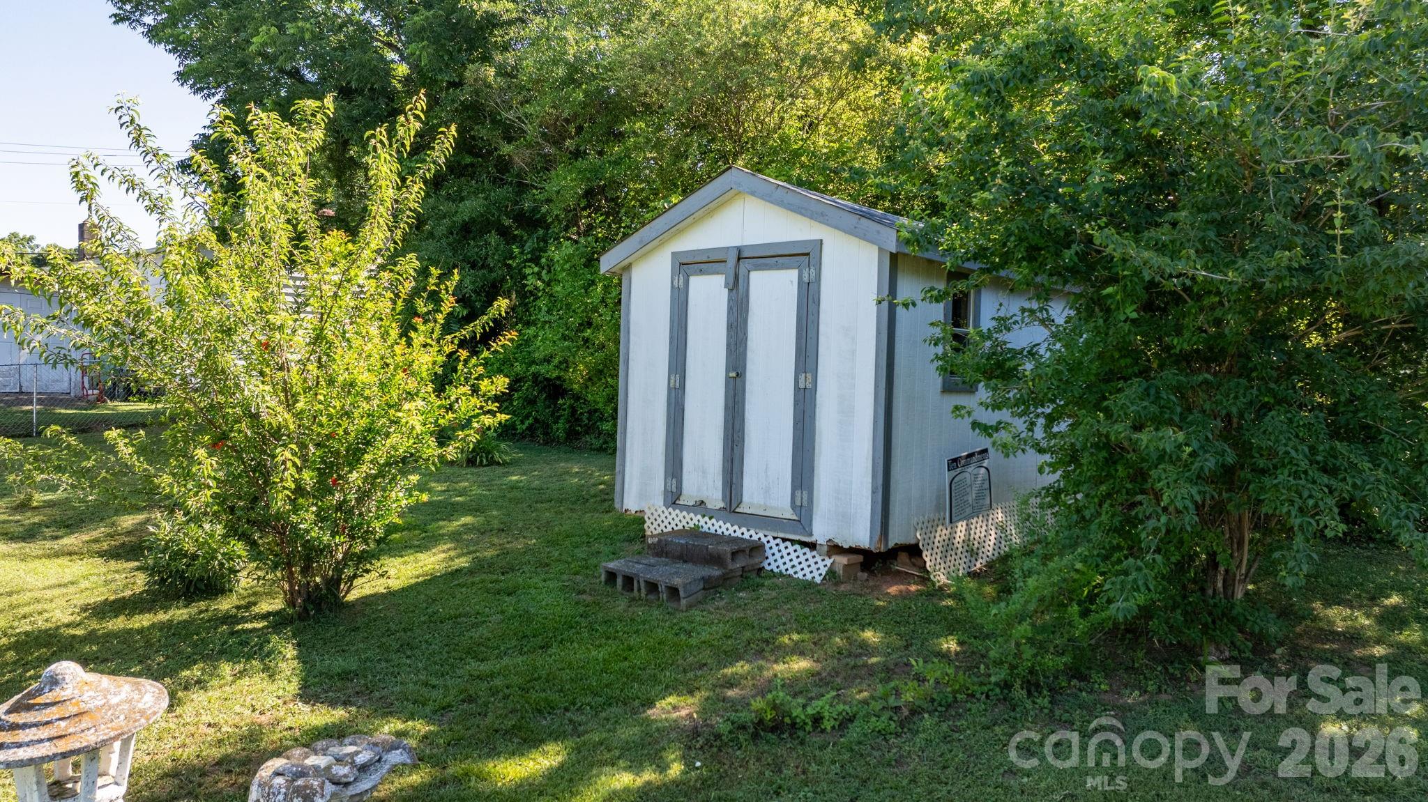 115 Brackett Street — Morganton