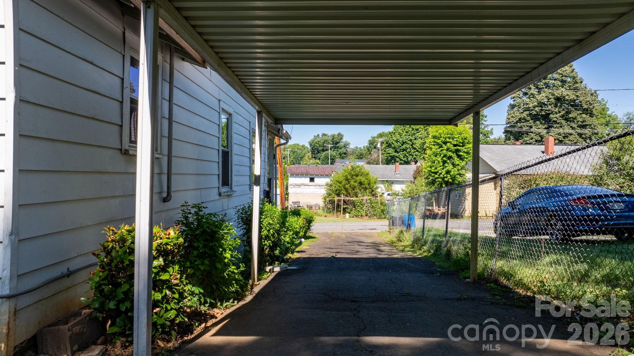 115 Brackett Street — Morganton
