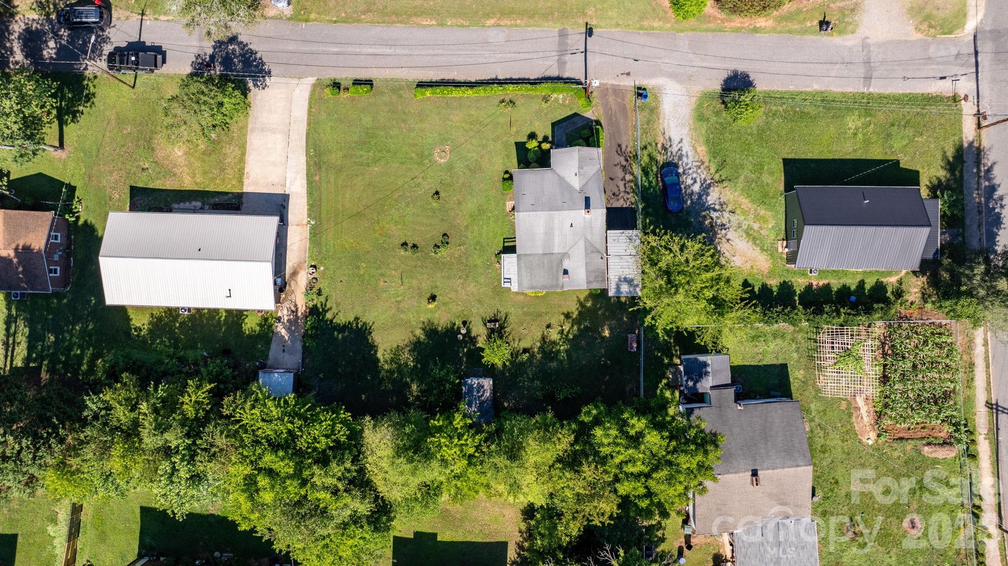 115 Brackett Street — Morganton