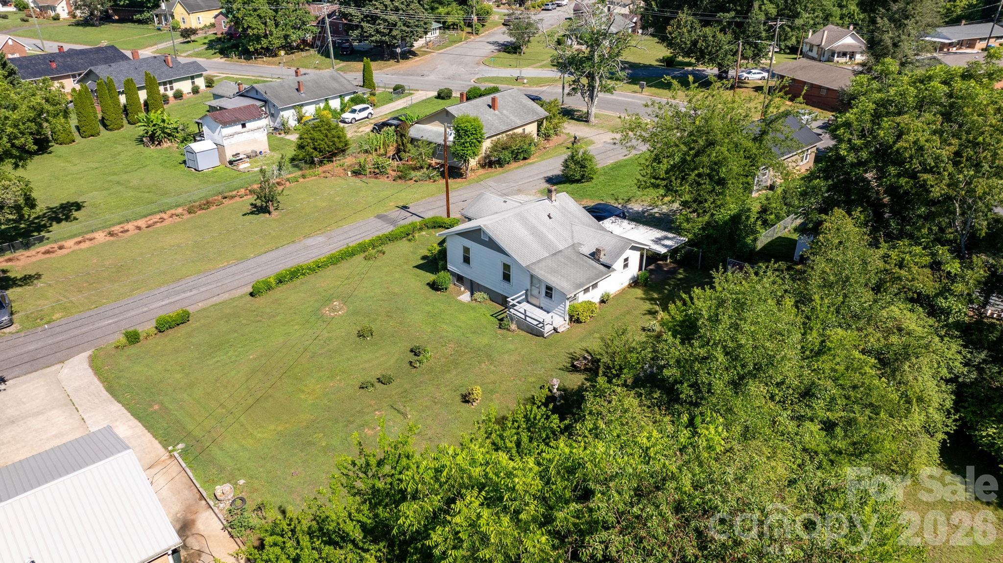 115 Brackett Street — Morganton