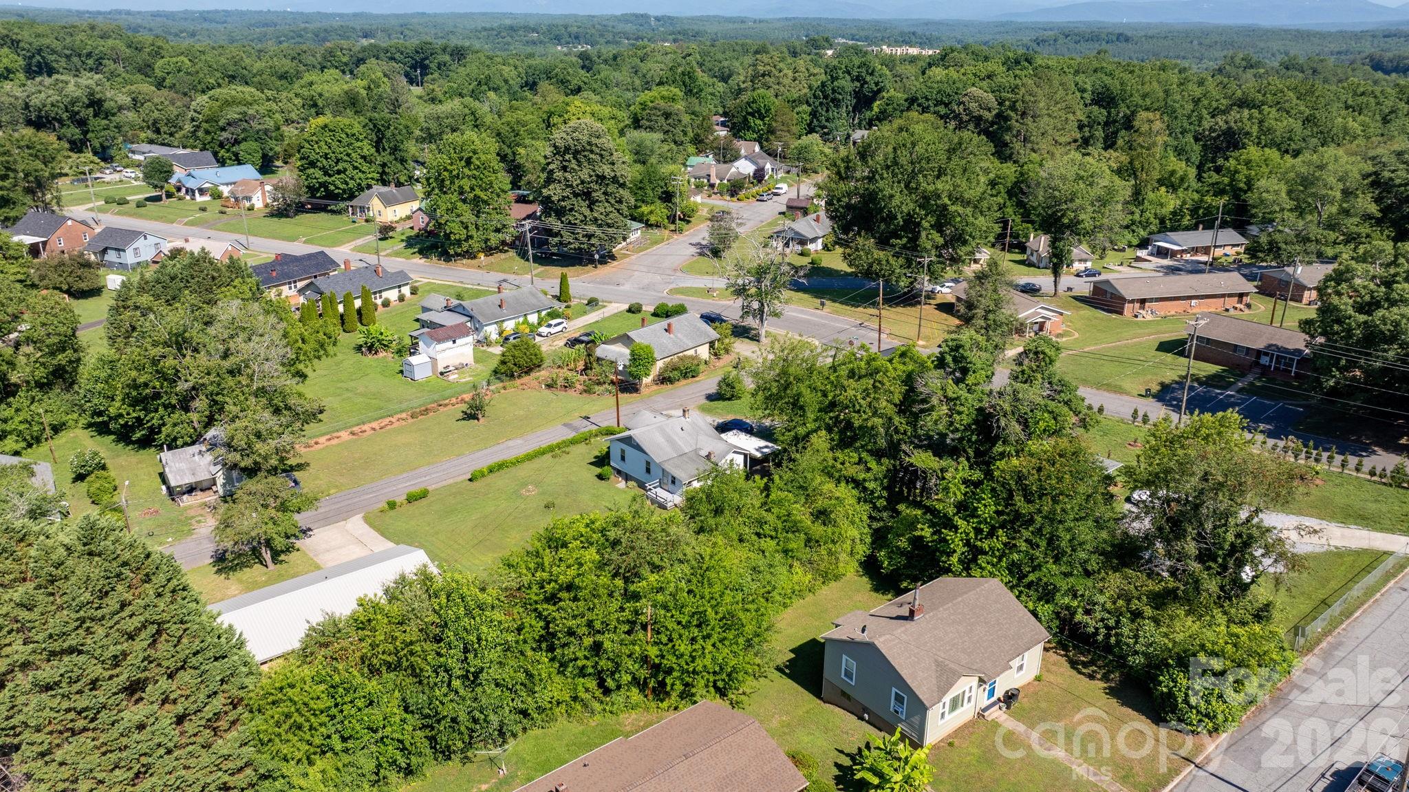 115 Brackett Street — Morganton