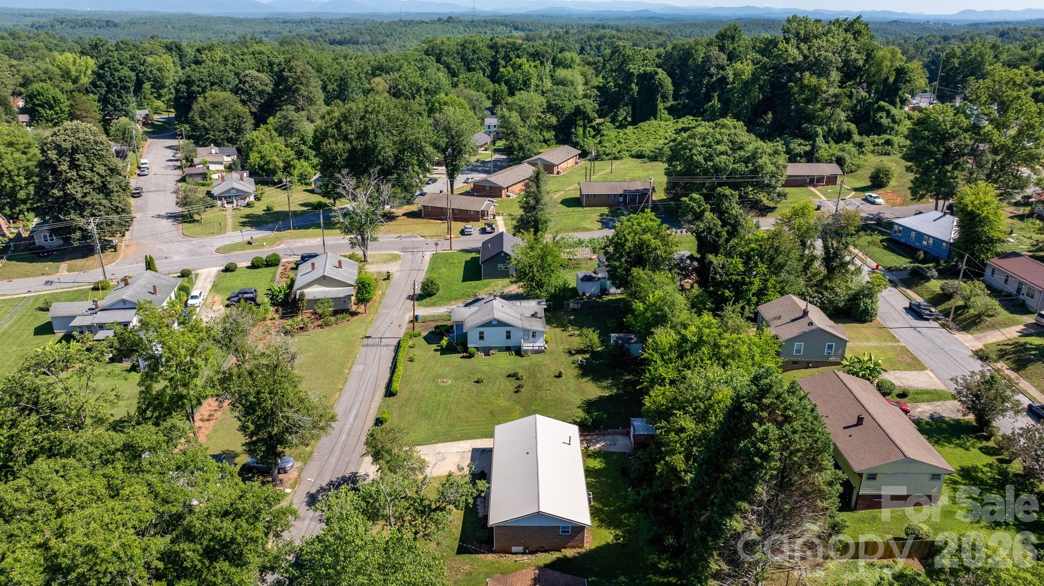115 Brackett Street — Morganton